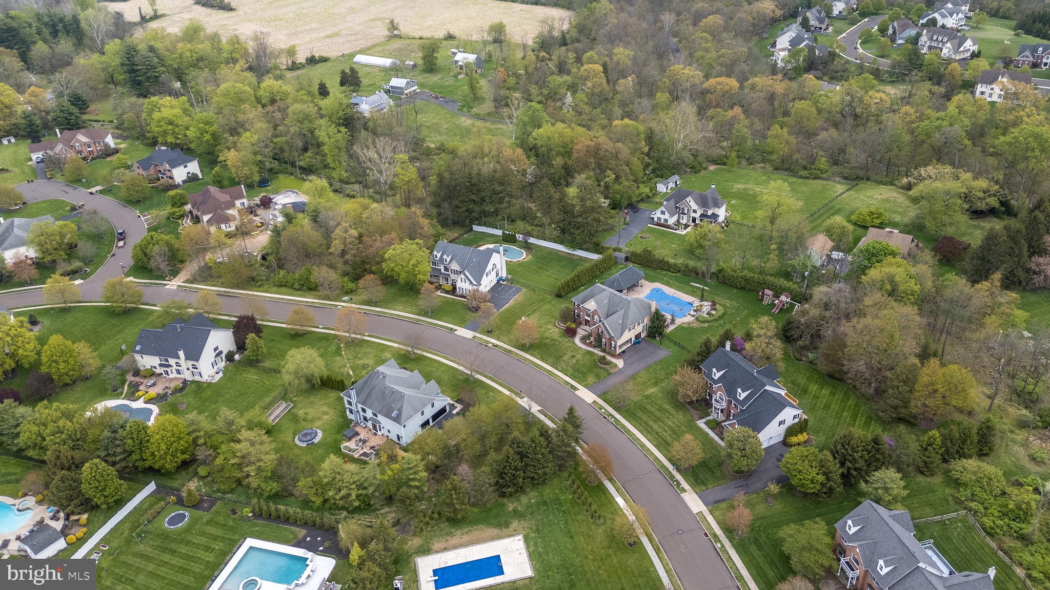 DARK HOLLOW - Residential