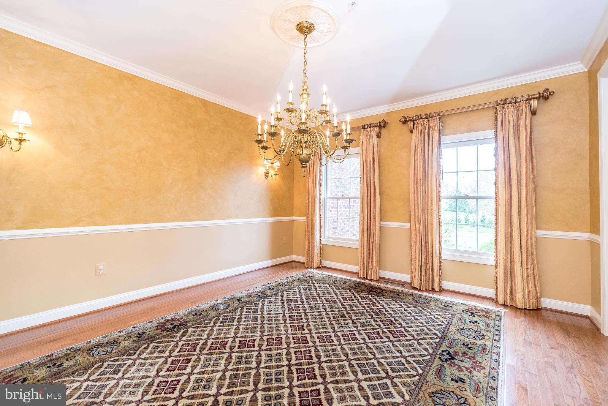 DARK HOLLOW - Residential