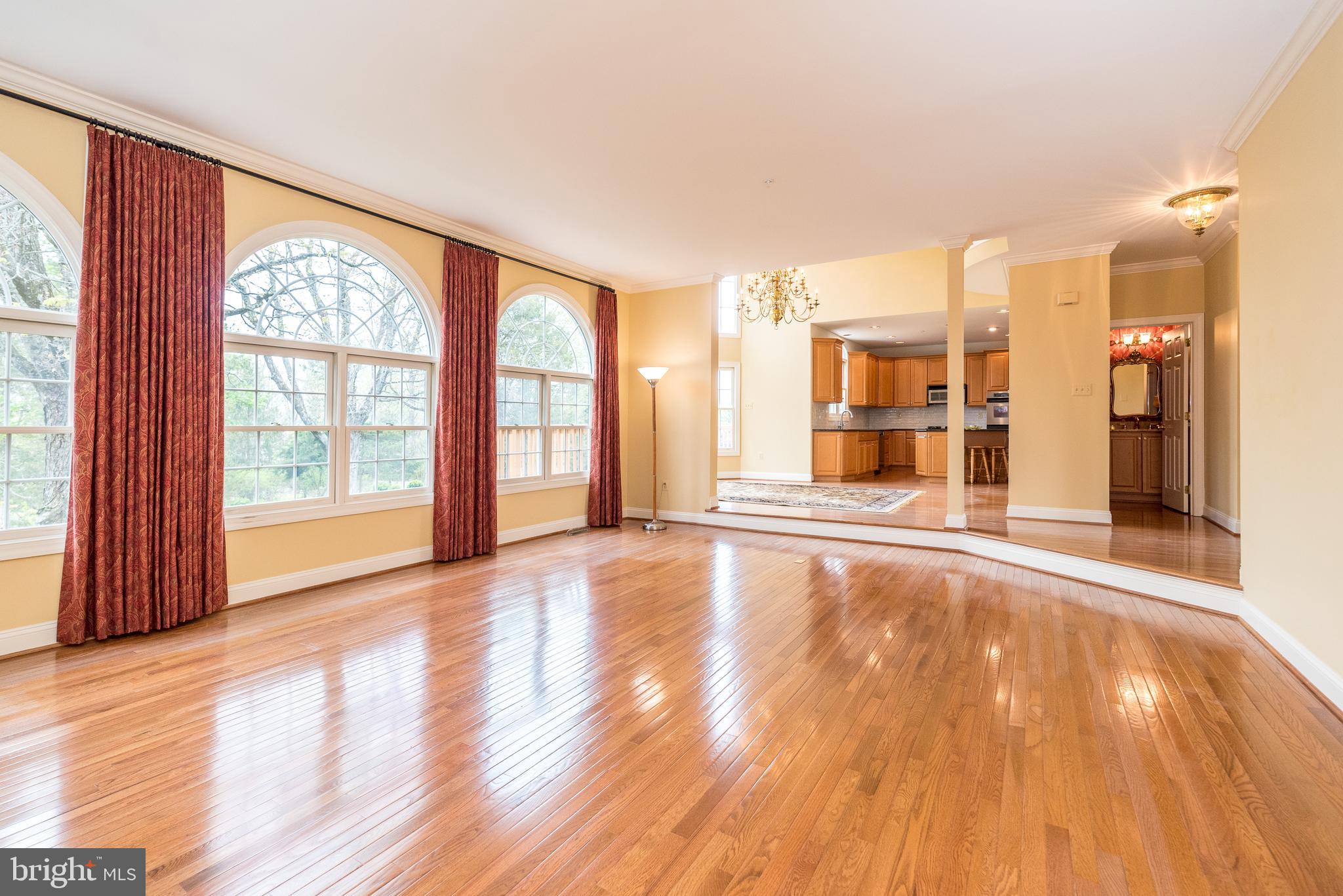 DARK HOLLOW - Residential