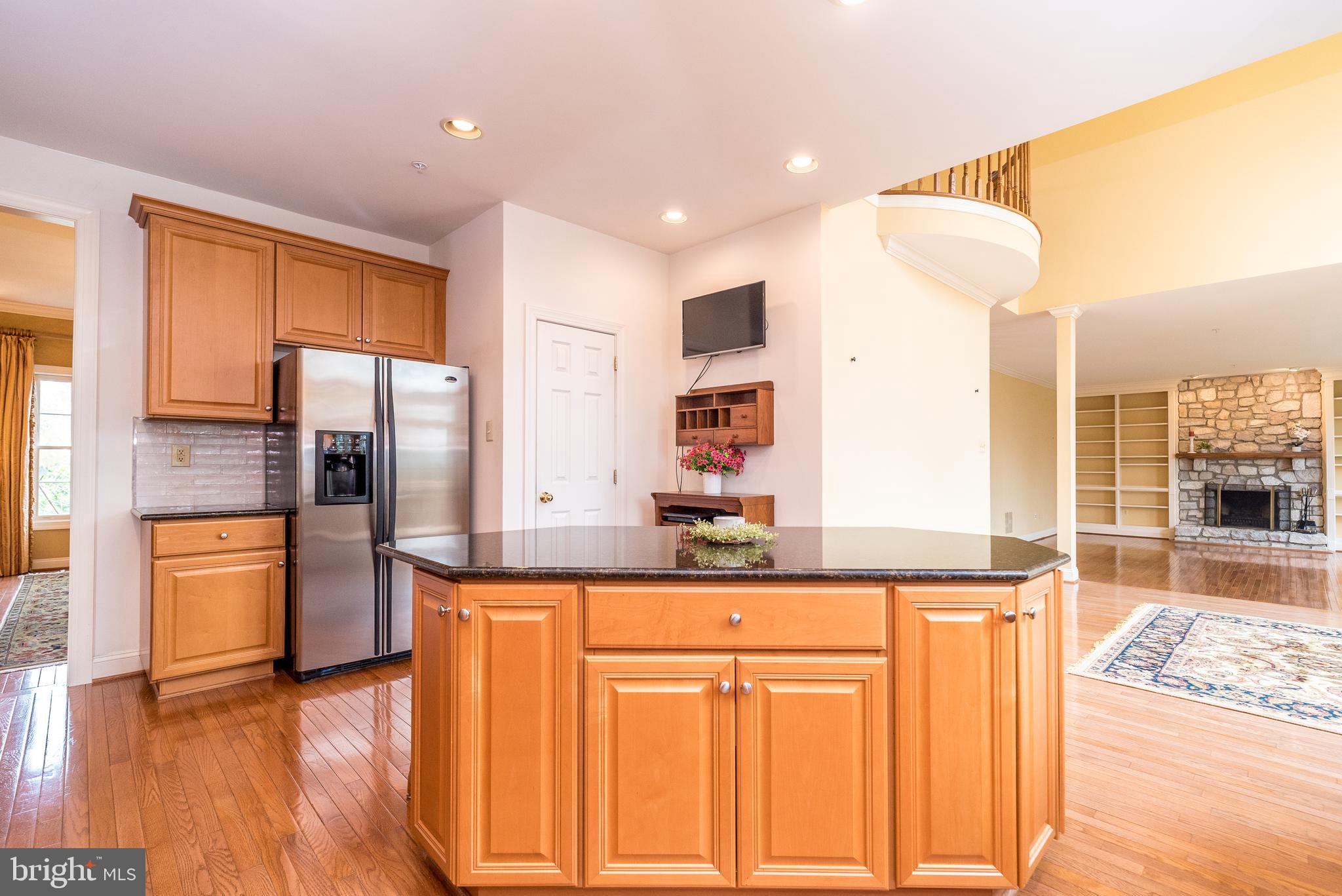 DARK HOLLOW - Residential