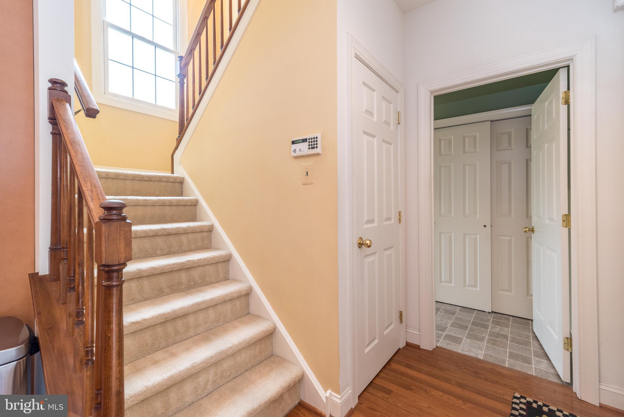 DARK HOLLOW - Residential