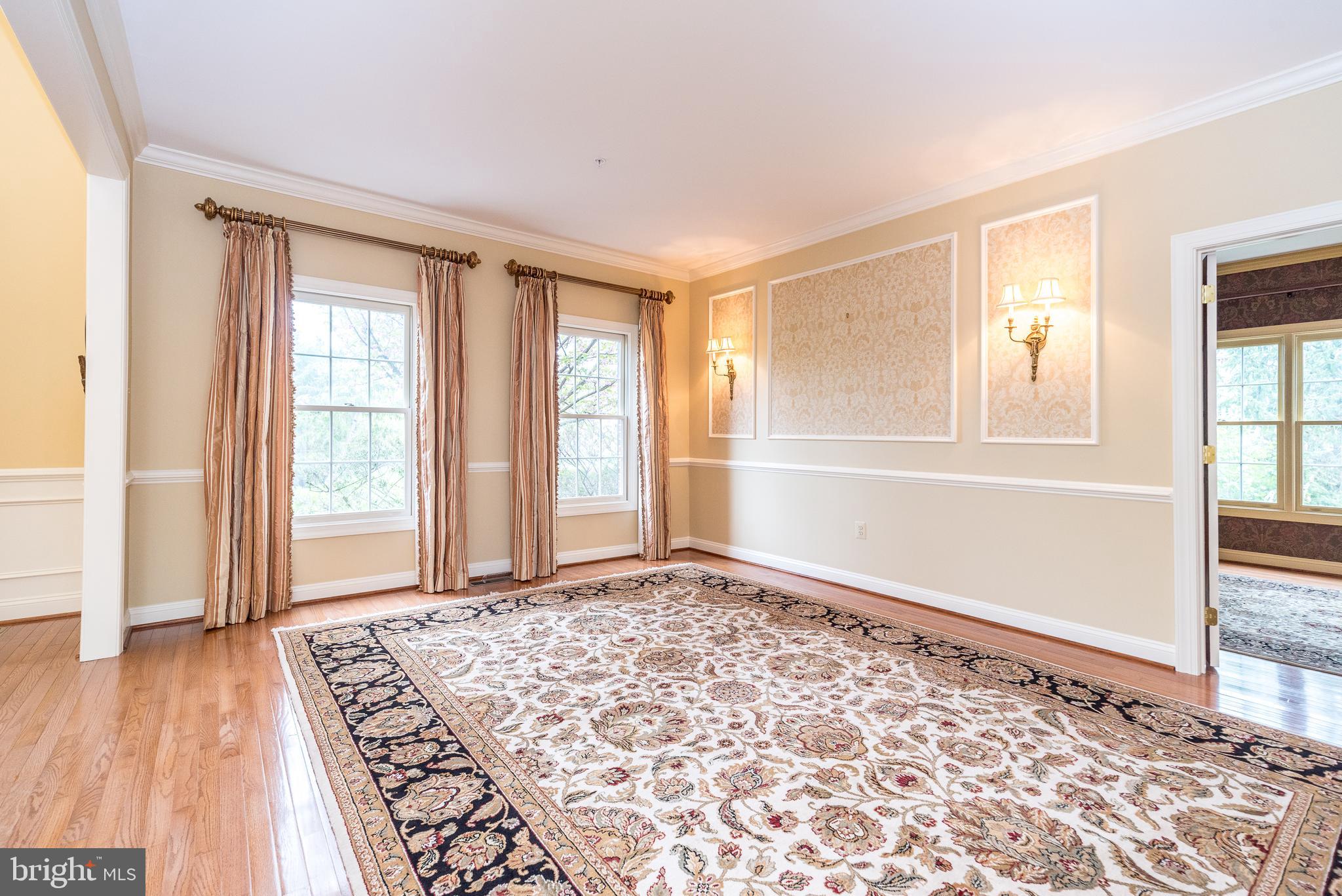 DARK HOLLOW - Residential