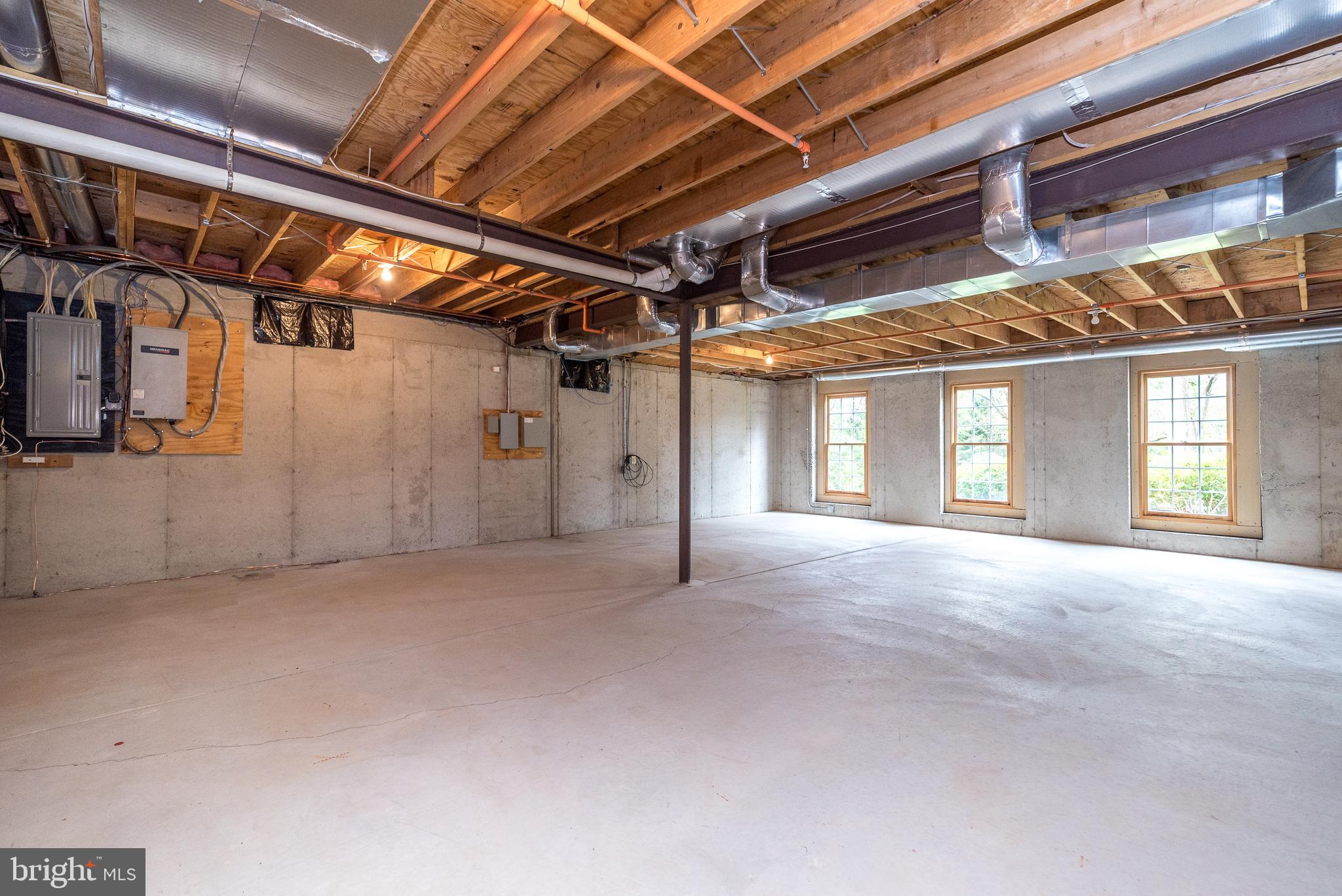 DARK HOLLOW - Residential