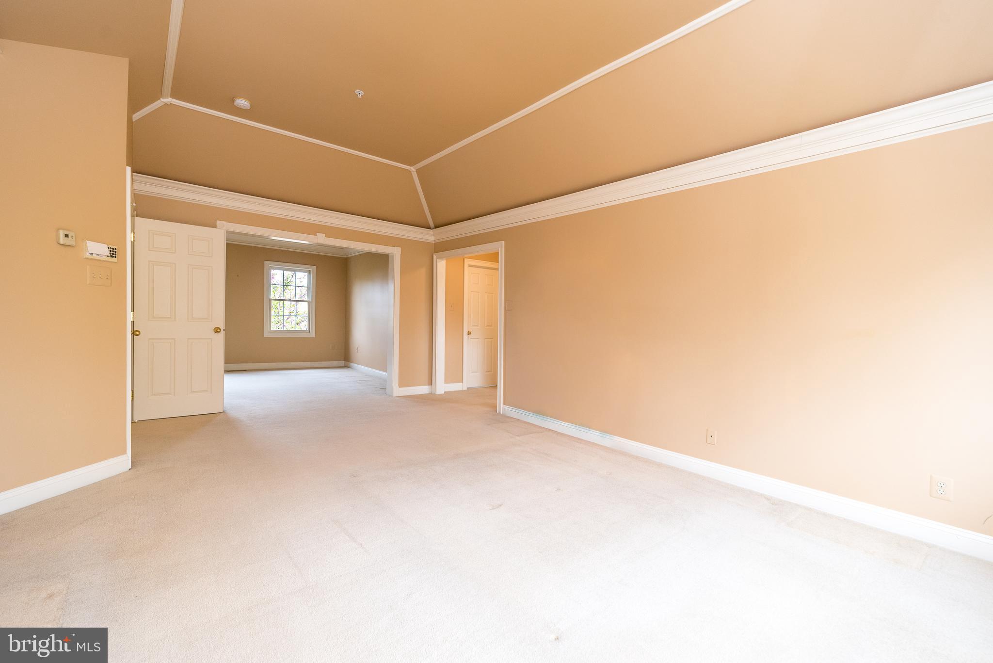 DARK HOLLOW - Residential