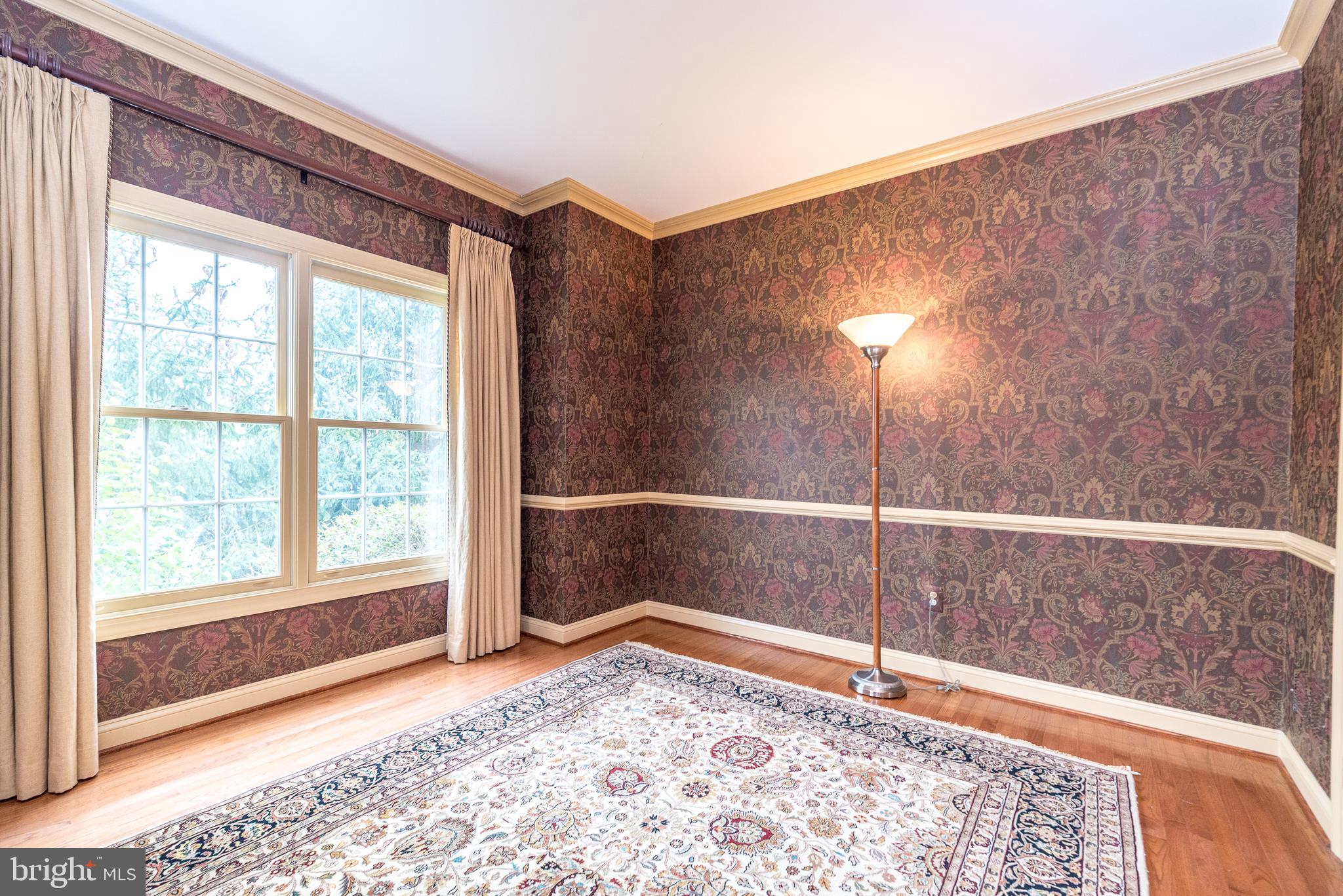 DARK HOLLOW - Residential