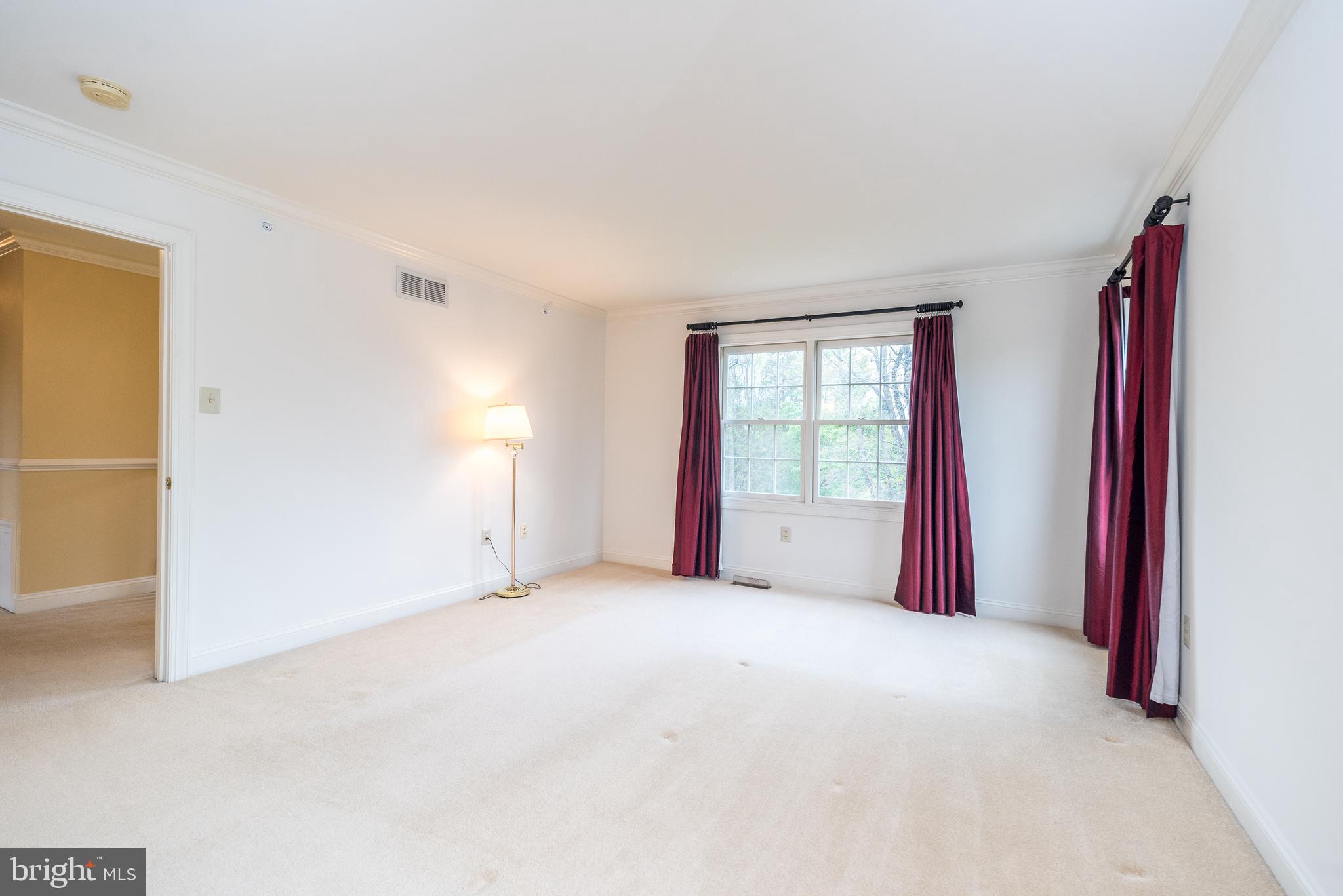 DARK HOLLOW - Residential