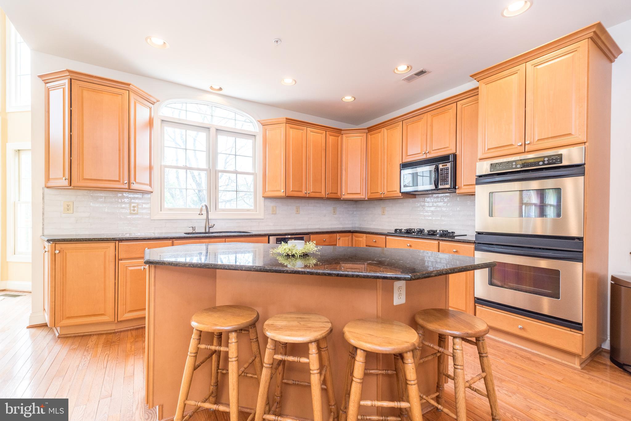 DARK HOLLOW - Residential