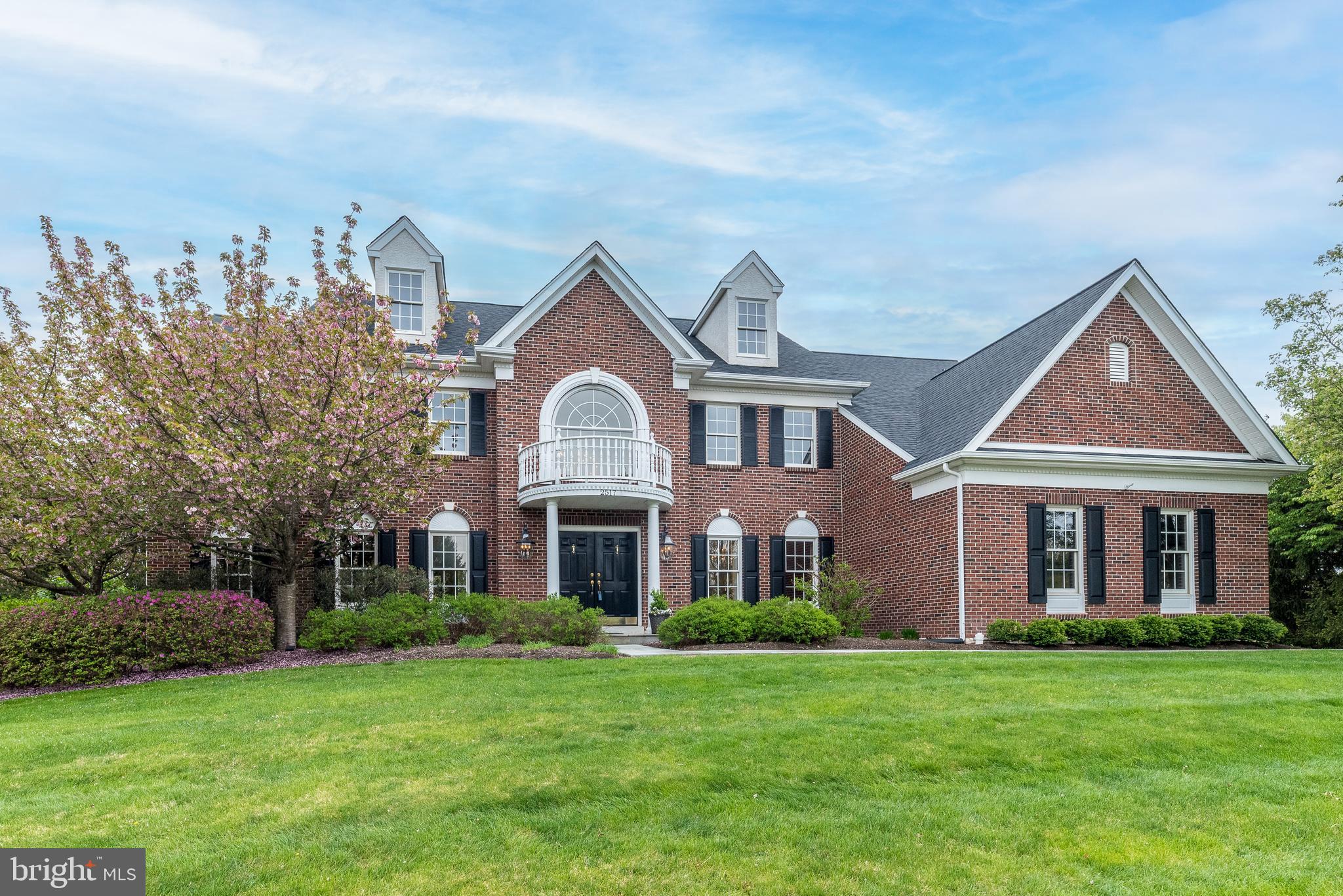 DARK HOLLOW - Residential