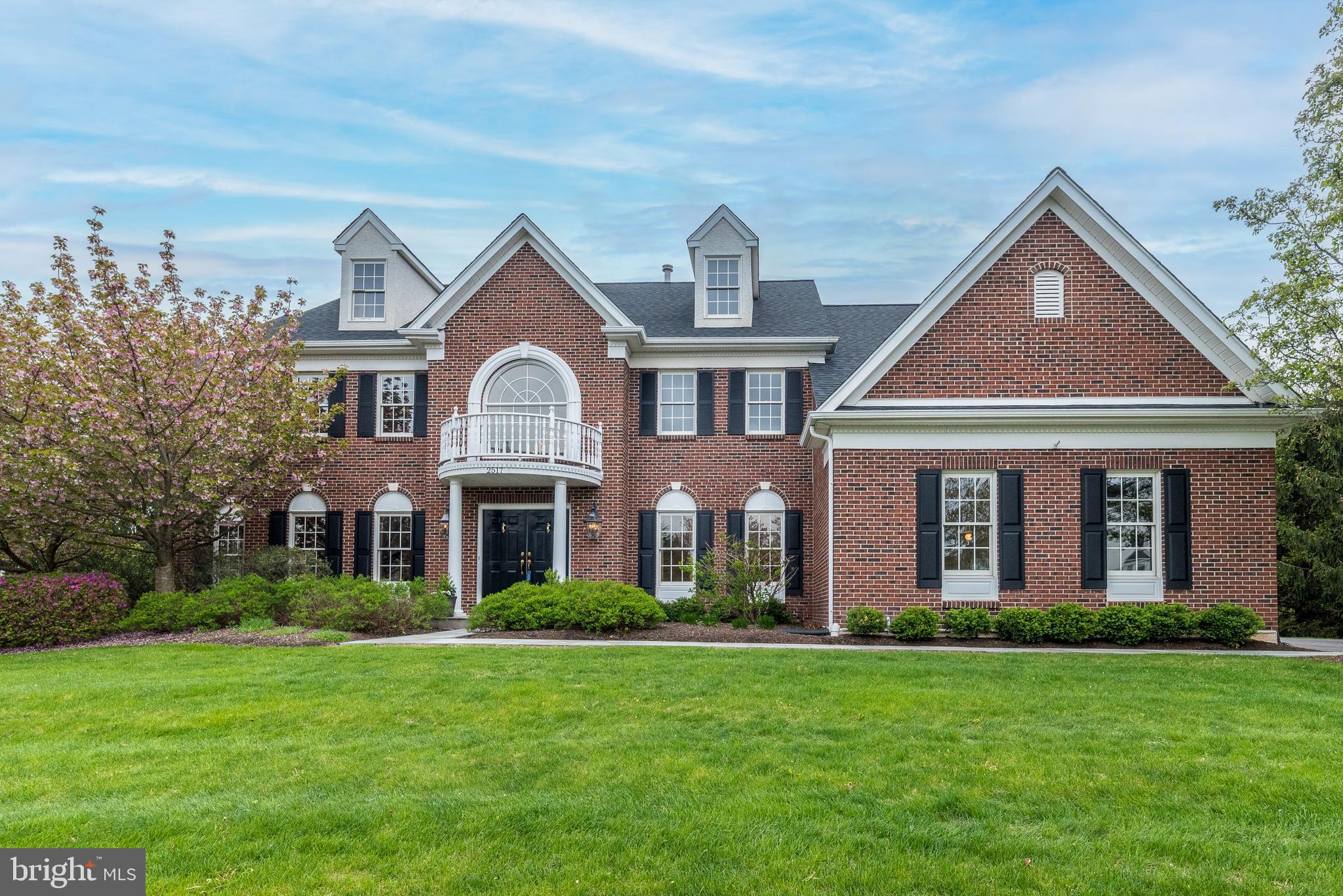 DARK HOLLOW - Residential