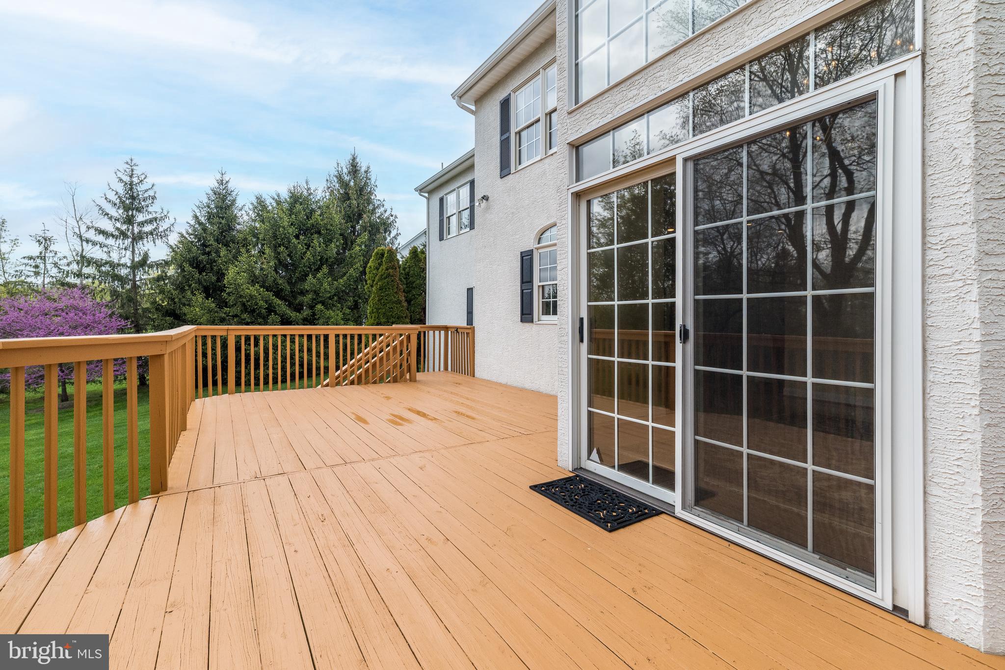 DARK HOLLOW - Residential