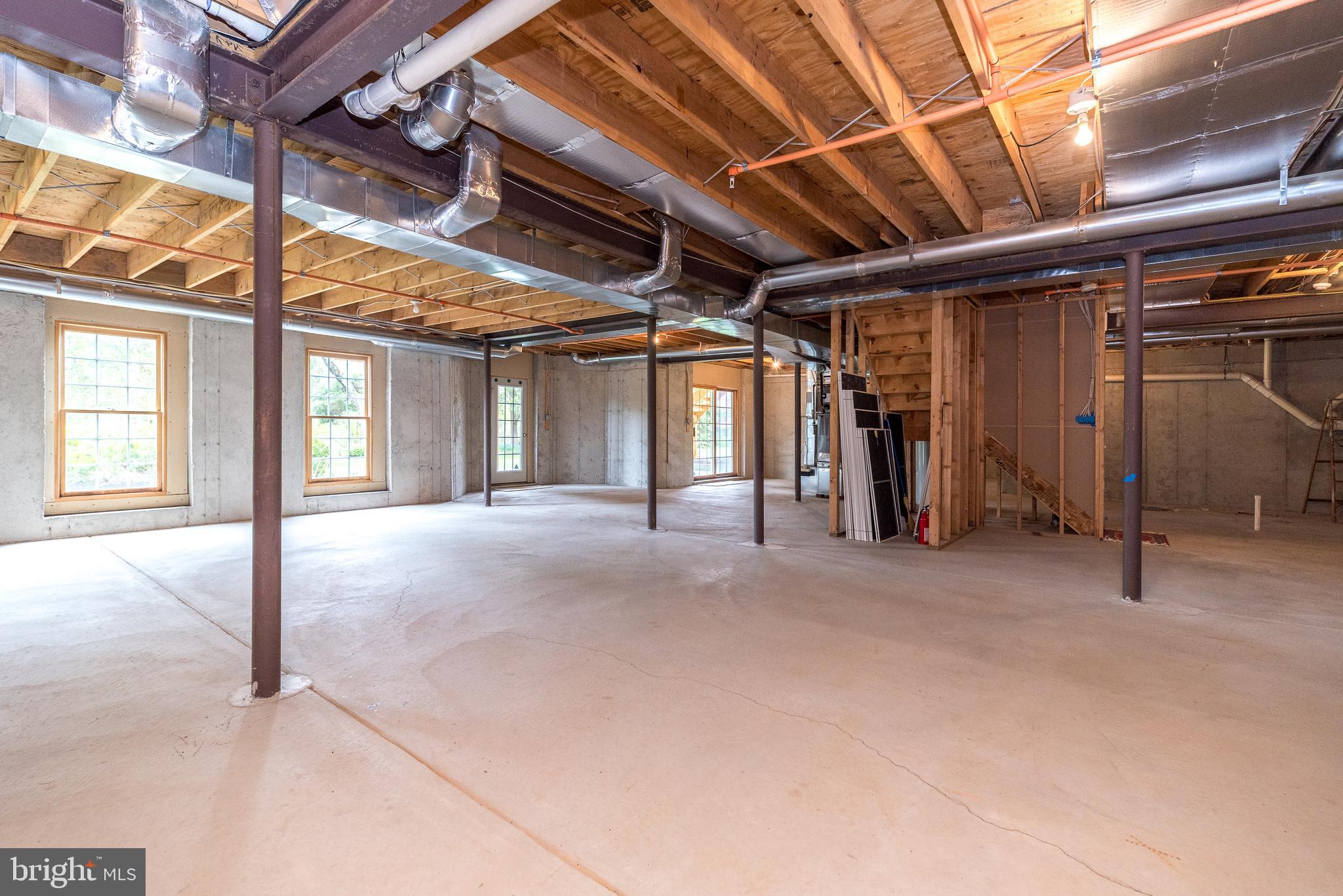 DARK HOLLOW - Residential