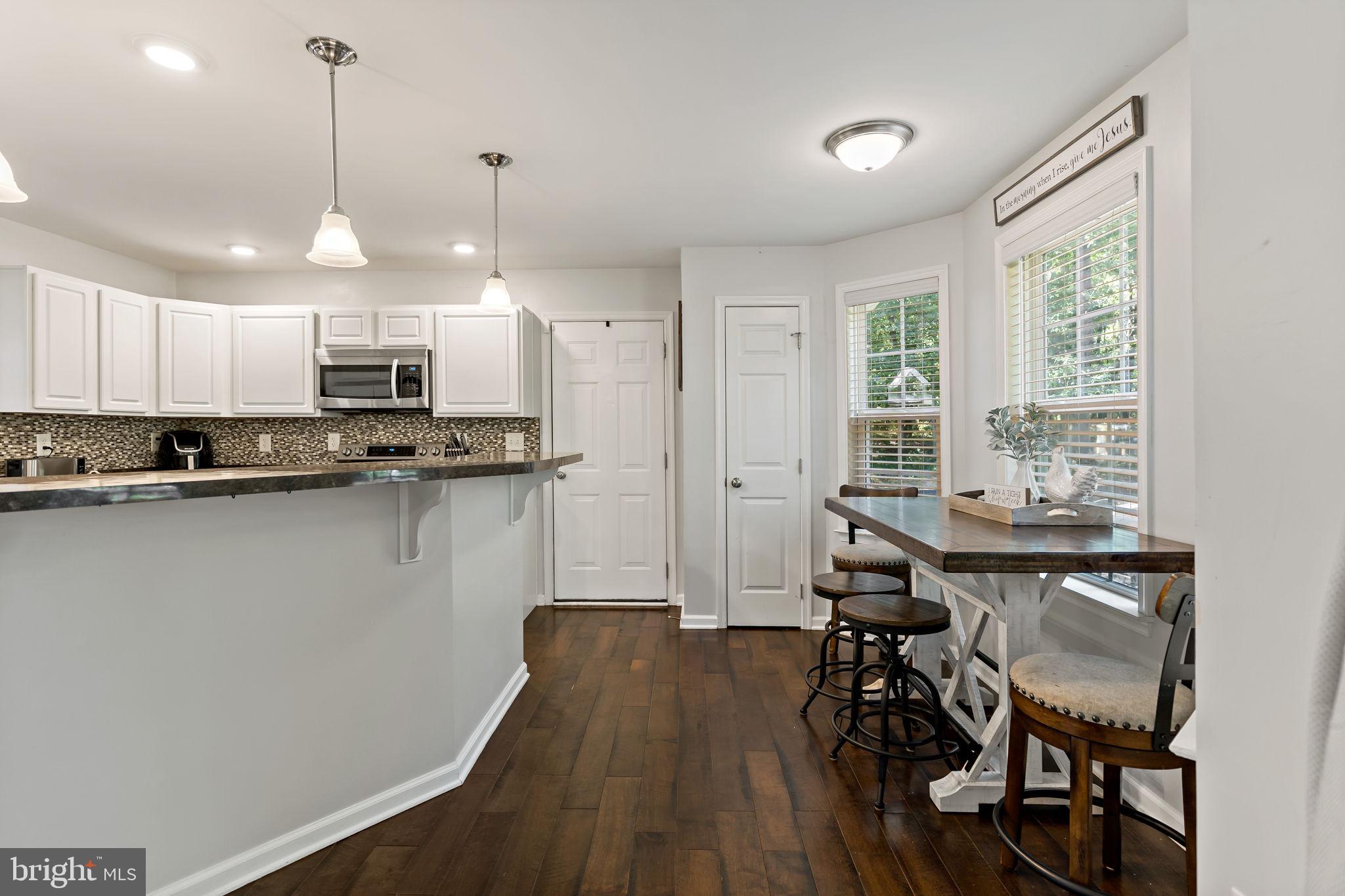 CAMERON ACRES - Residential