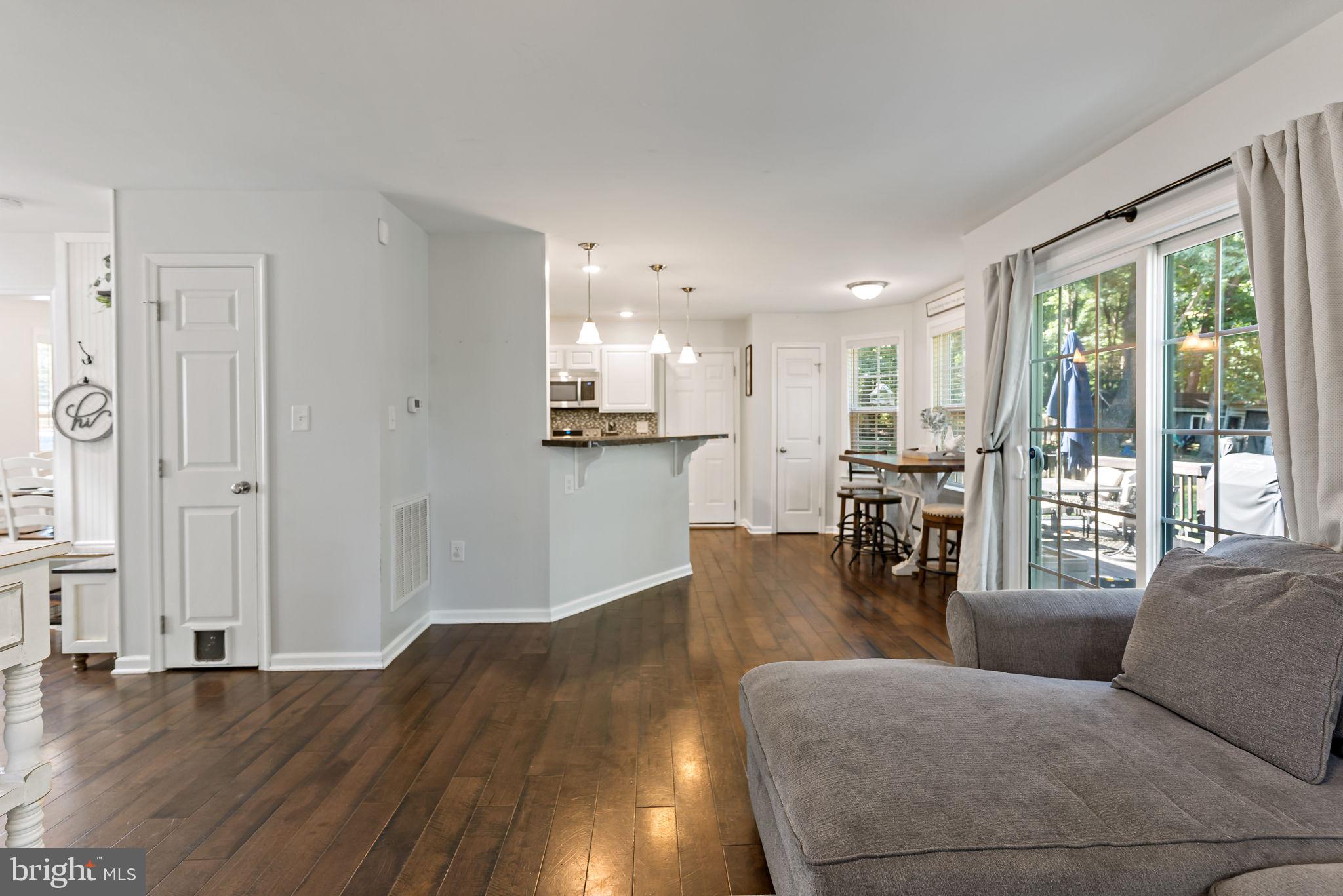 CAMERON ACRES - Residential