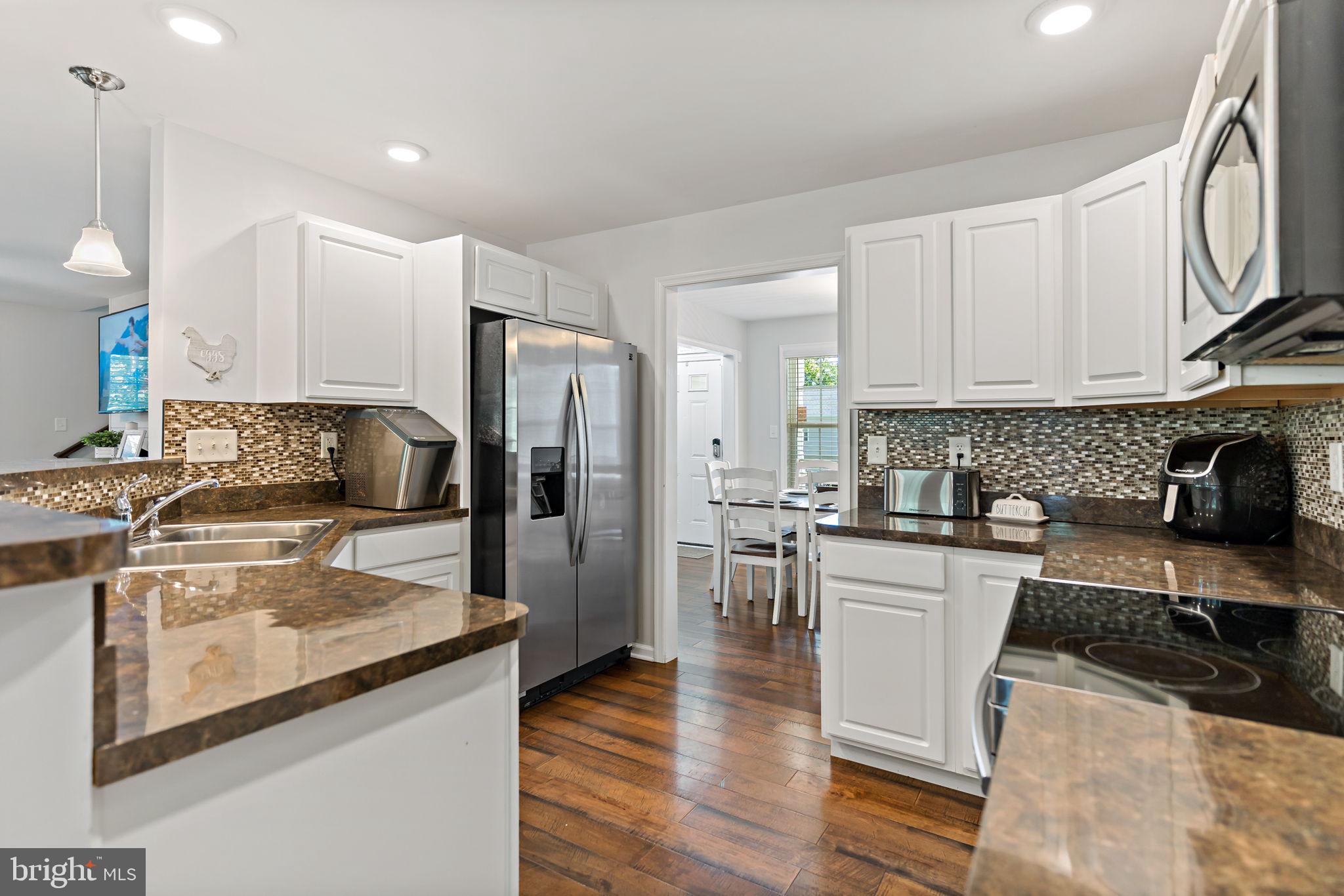 CAMERON ACRES - Residential