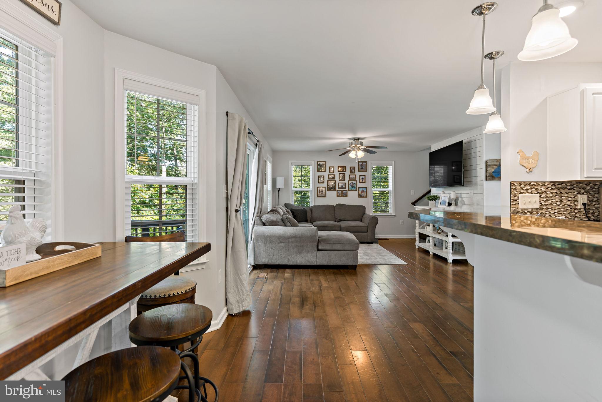 CAMERON ACRES - Residential