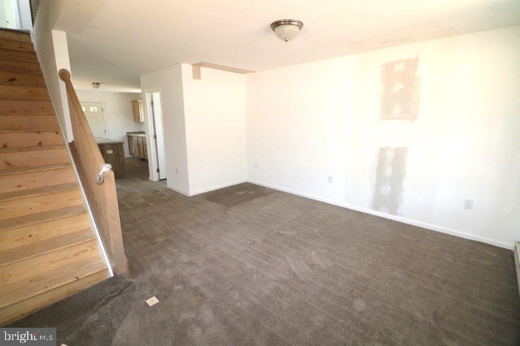 1025 W PRINCETON AVENUE