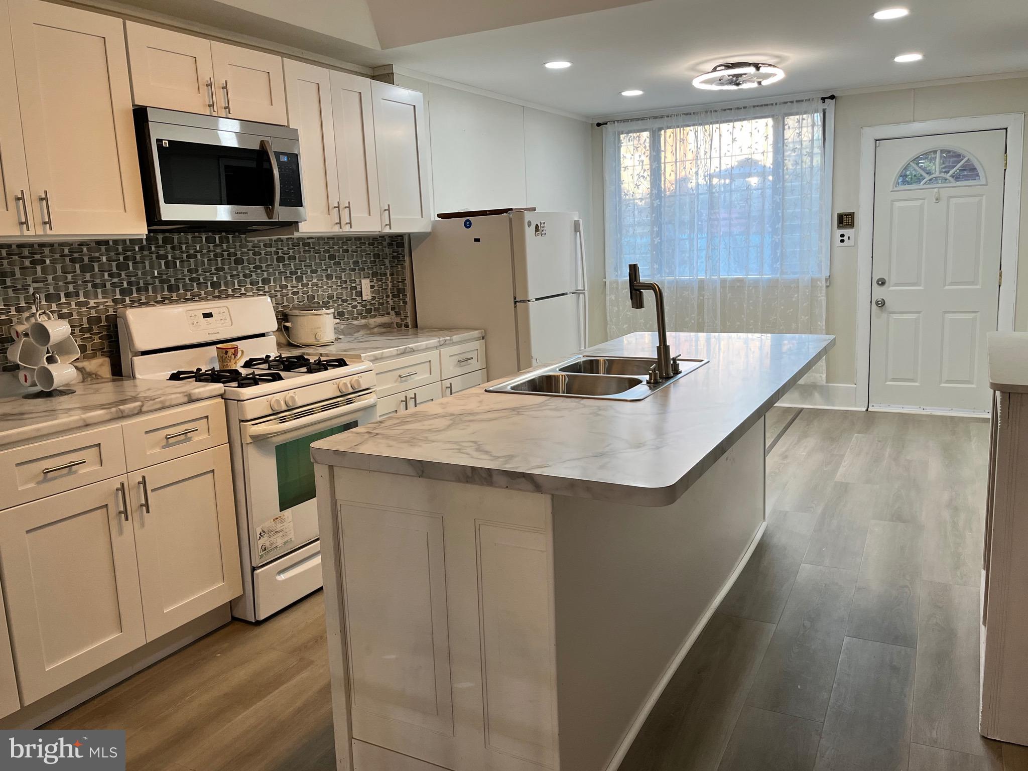 COBBS CREEK - Residential