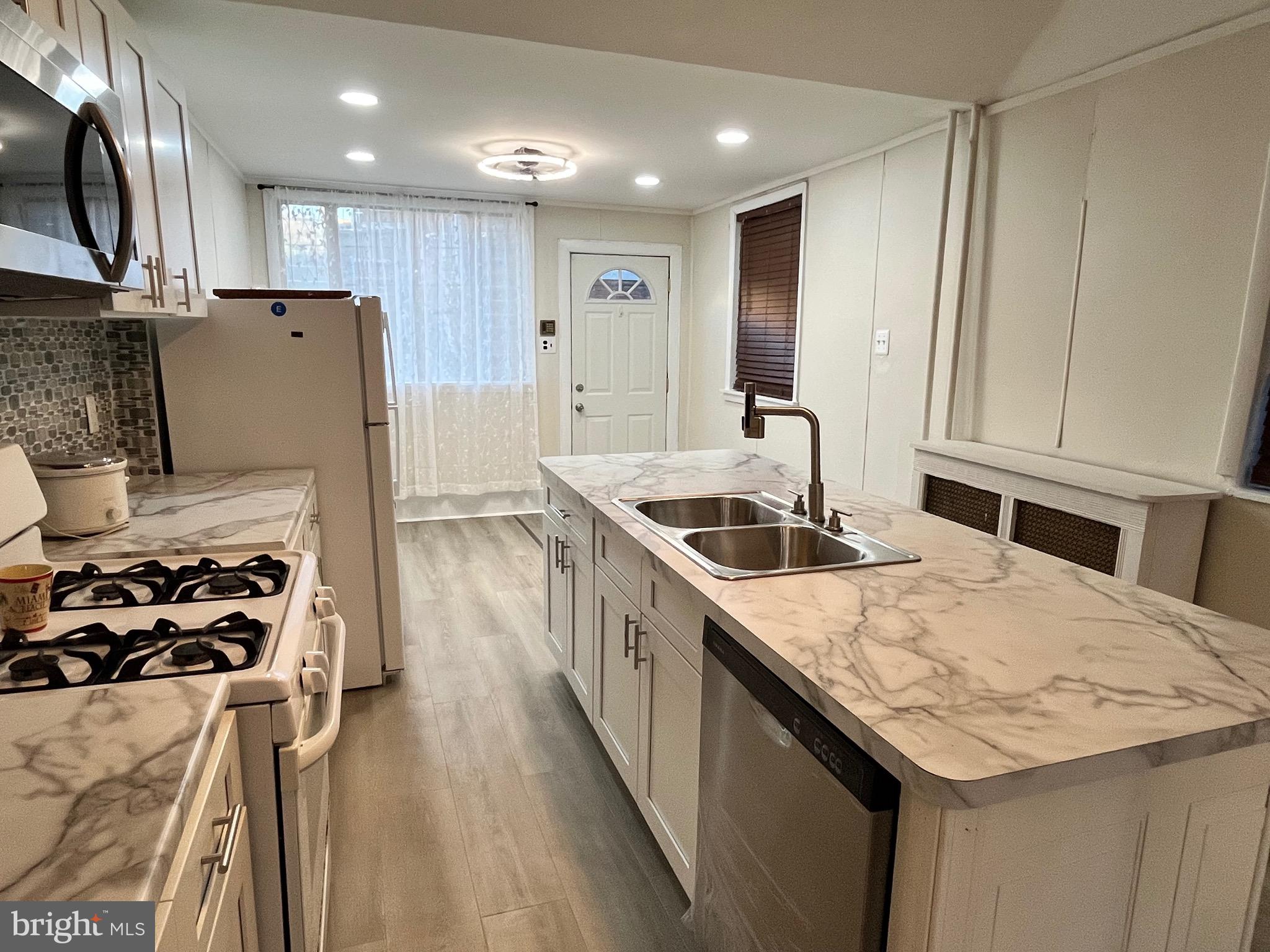 COBBS CREEK - Residential