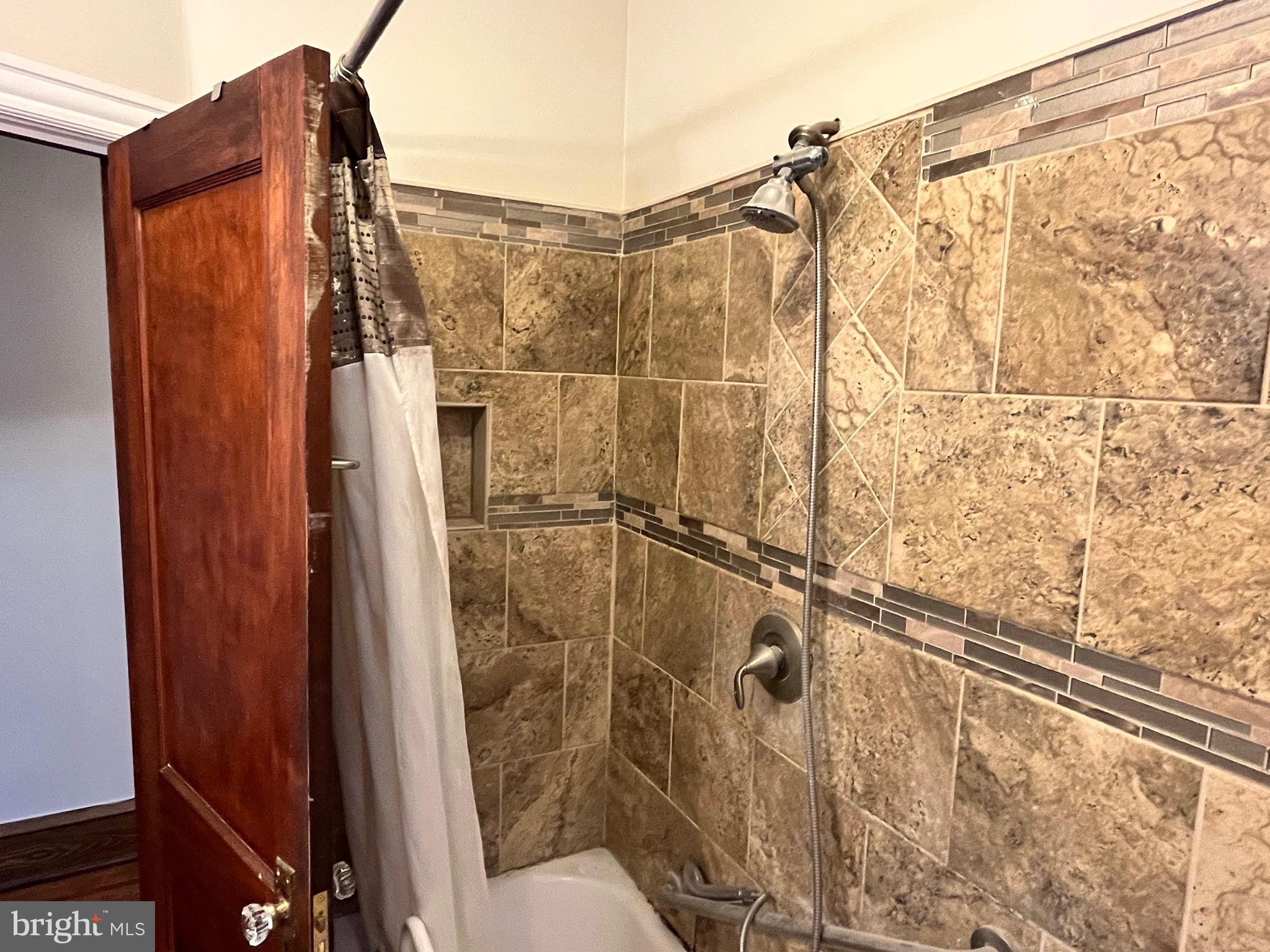 COBBS CREEK - Residential