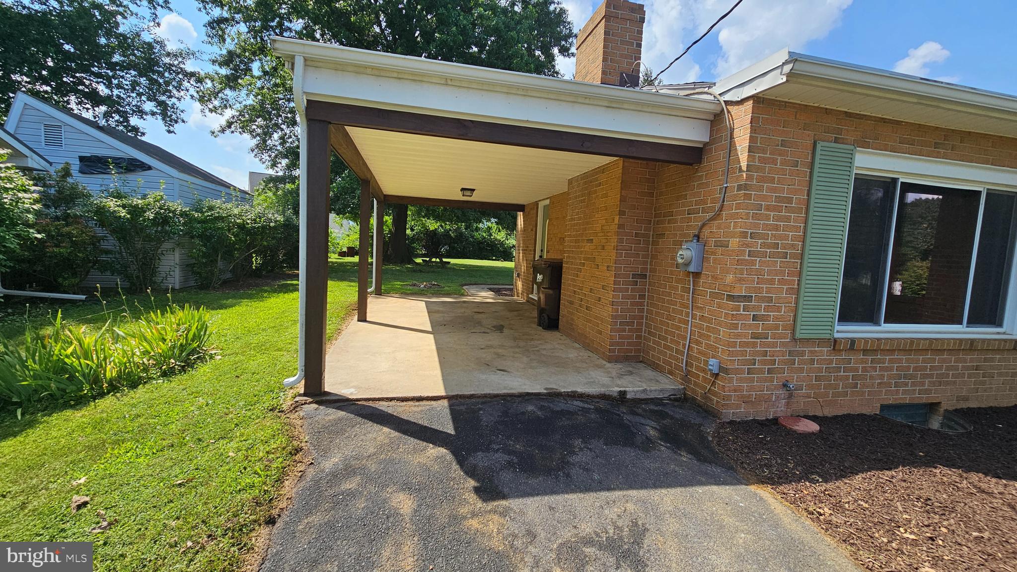 5979 BUCHANAN DRIVE