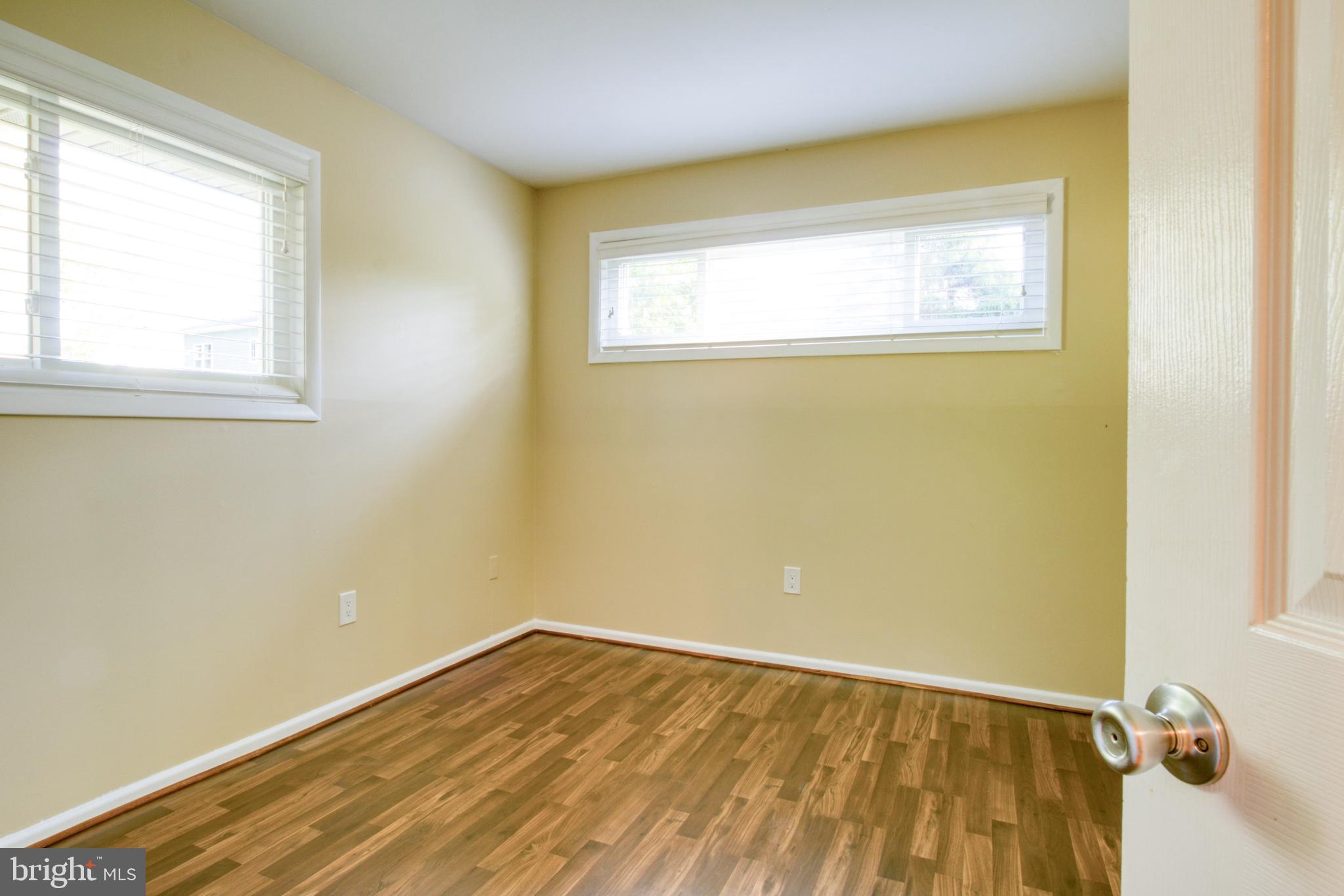 VIENNA WOODS - Residential Lease