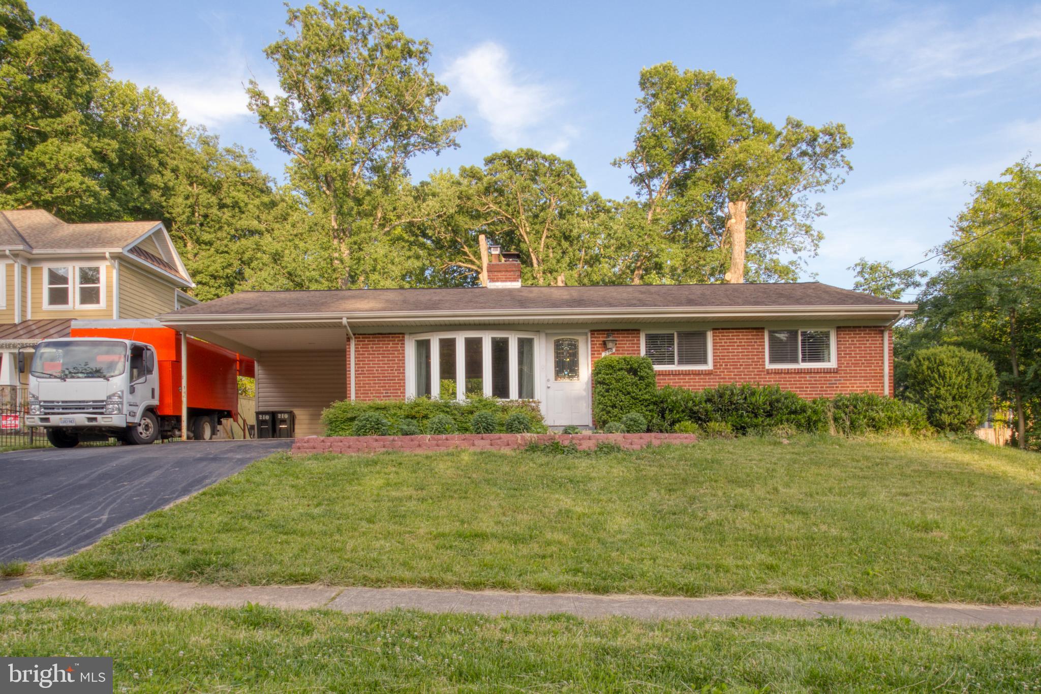 VIENNA WOODS - Residential Lease