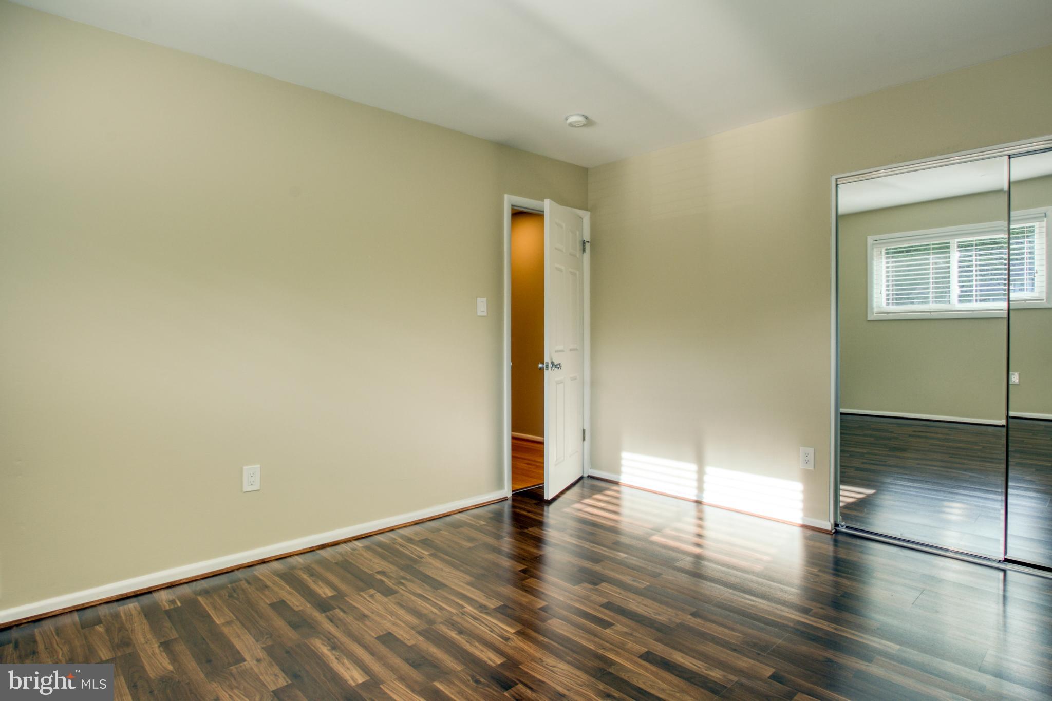 VIENNA WOODS - Residential Lease