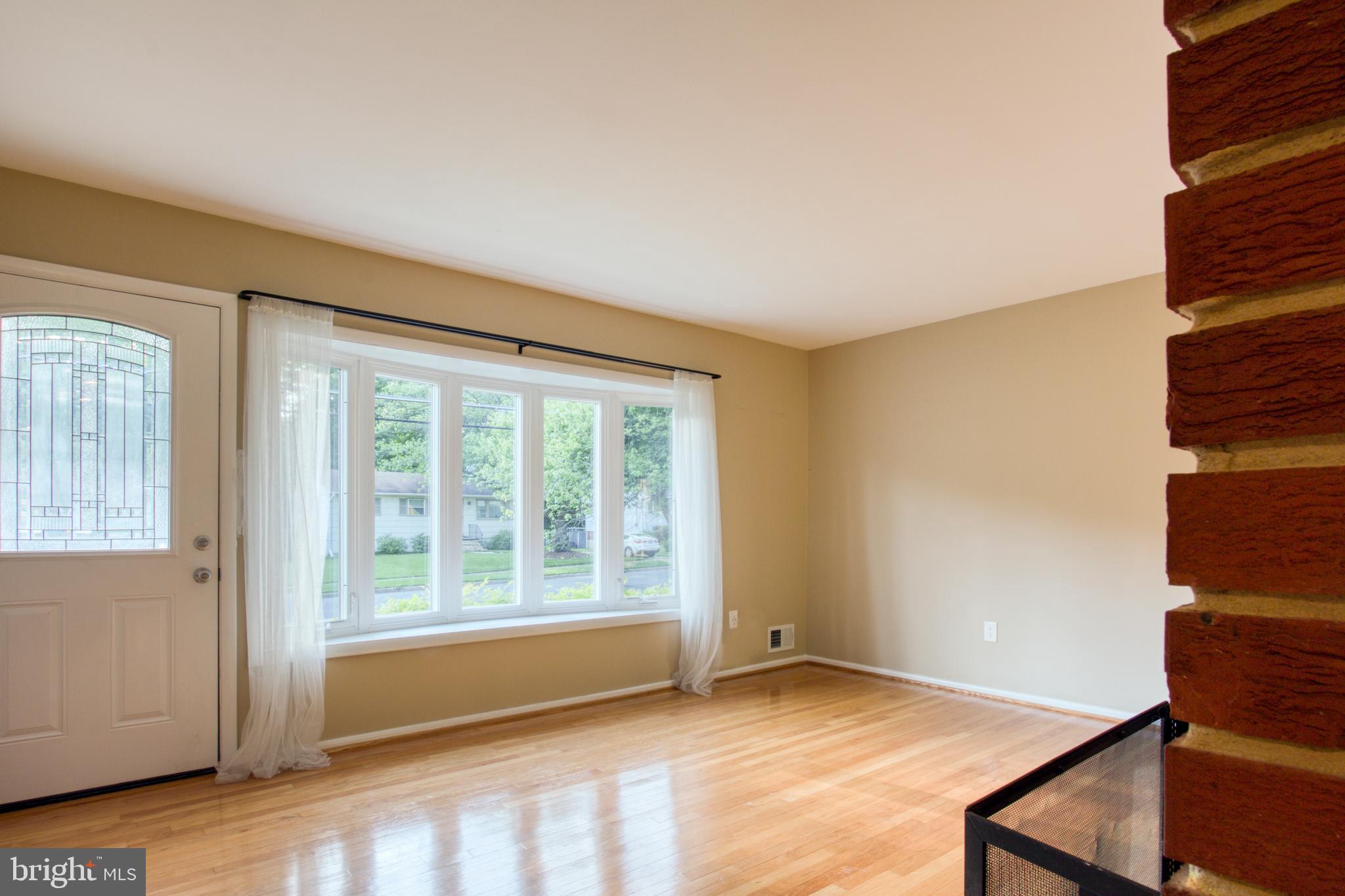 VIENNA WOODS - Residential Lease