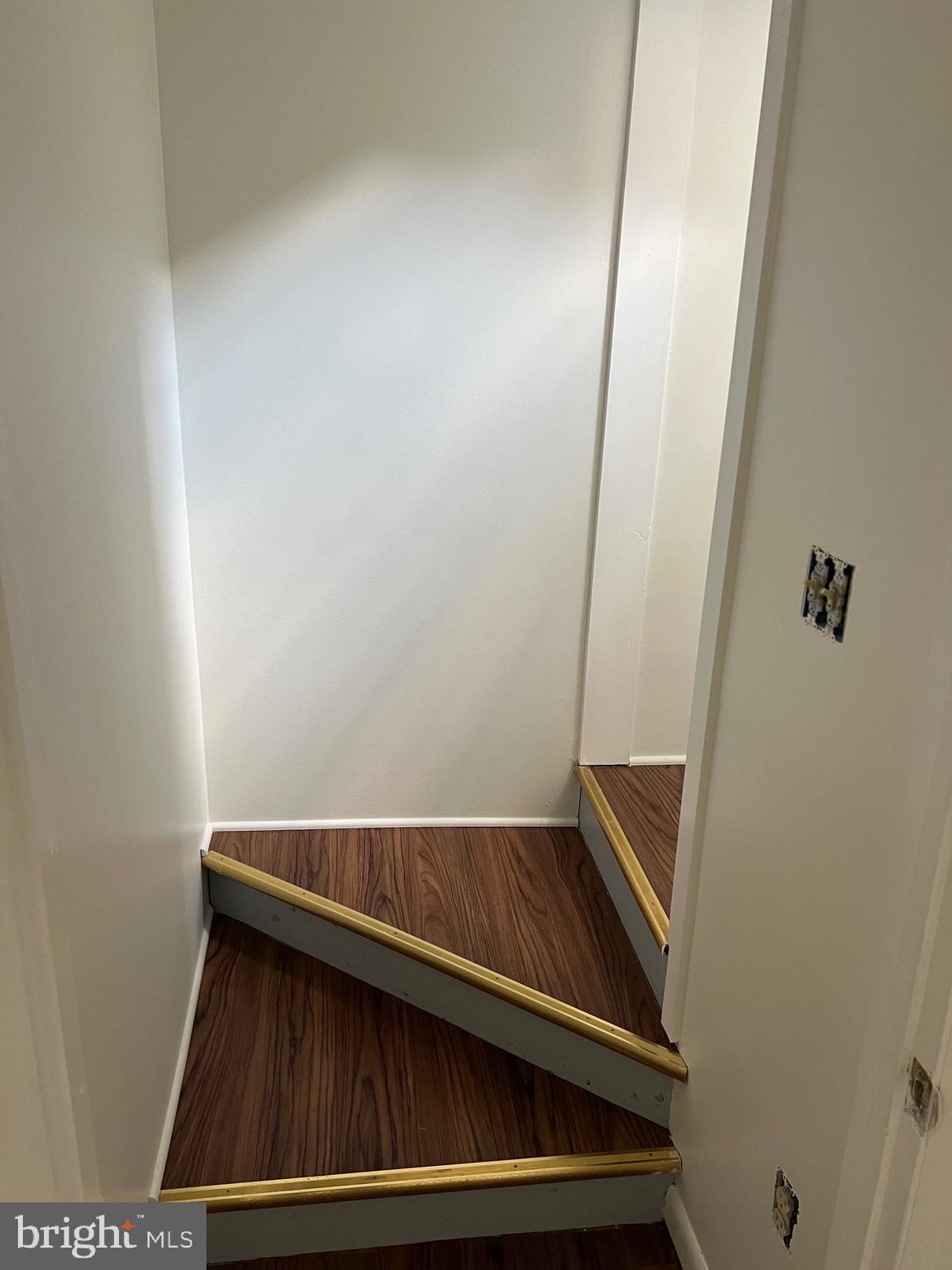 ELKTON - Residential Lease