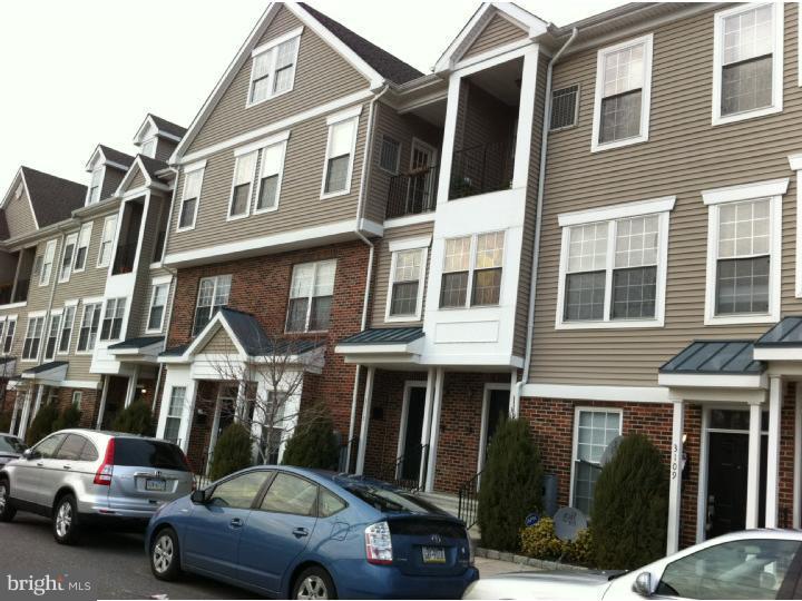 Cozy, beautiful and upgraded 2 bedroom 2 bathroom Townhouse in Art Museum (Brewery Town). Gated access community with one car garage and driveway space along with ample additional public parking. Beautiful landscaping. Large bedrooms, kitchen overlooking large living and dining area. Wall to wall carpeting, outside deck, Washer/Dryer, Dishwasher and Refrigerator. AMAZING LOCATION!! A Short walk from the Zoo, Kelly Drive, Philadelphia University, Boat House, Art Museum with super easy access to Center City. Easy access to Major Highways I-76, 95, Route 1, Lincoln Drive and West Drive Drive. Convenient for most Universities Drexel University, Temple University, UPenn. Minutes from Manayunk and Roxborough. This is a luxury condominium complex. Why not live in style and comfort!!! Sorry No Pets. Available Dec 1 2014