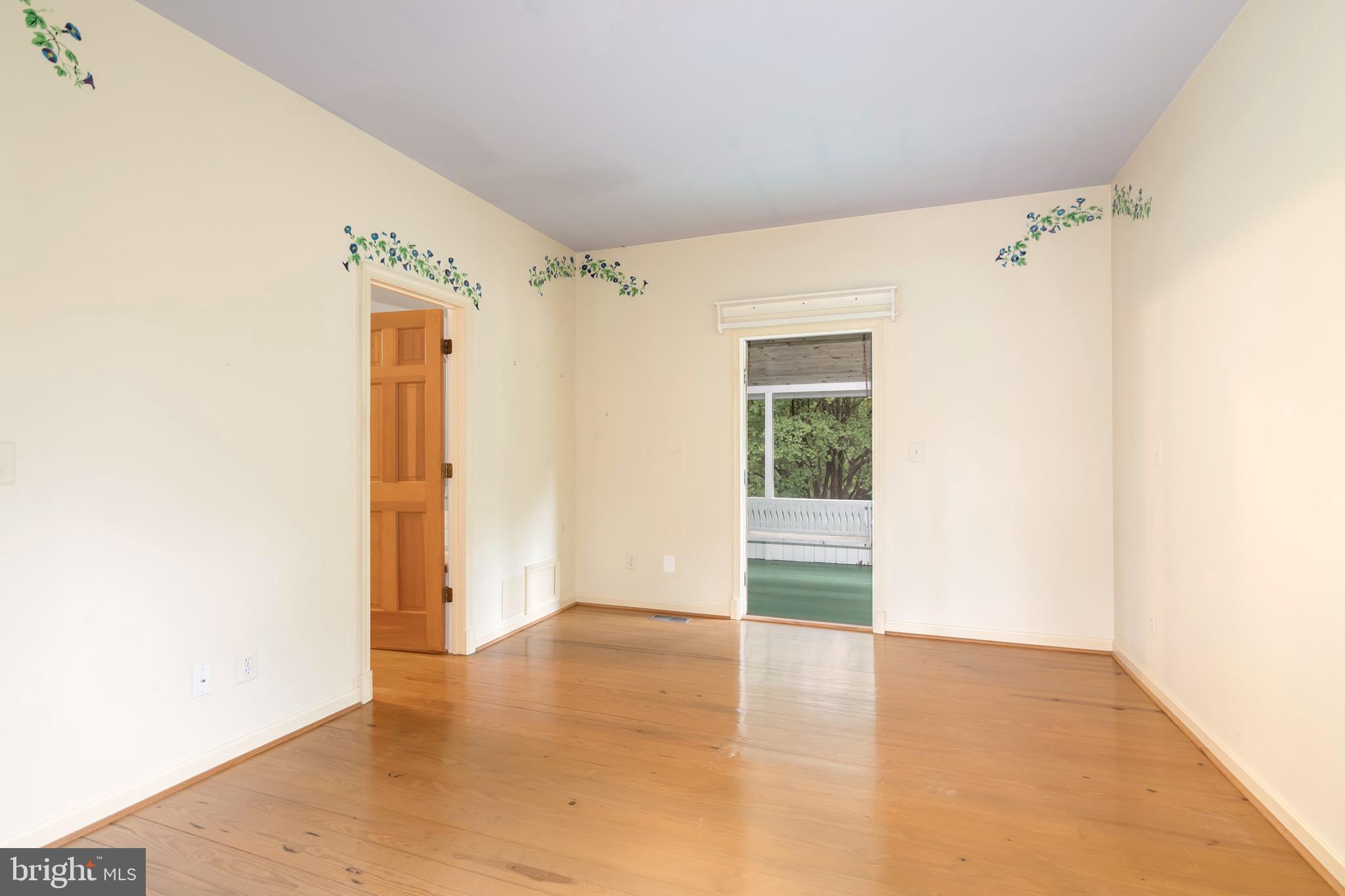 EARLES BRANCH - Residential