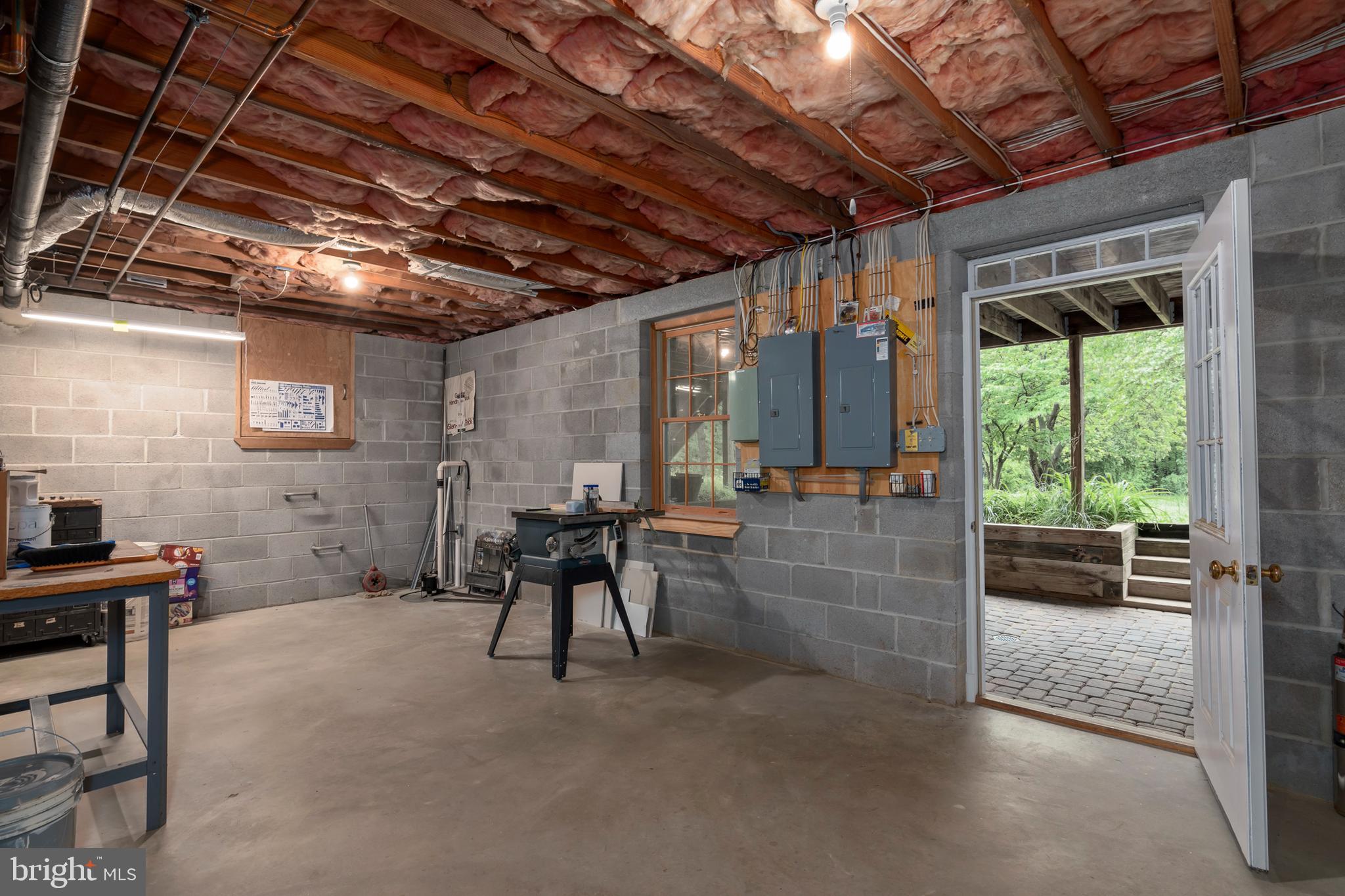 EARLES BRANCH - Residential