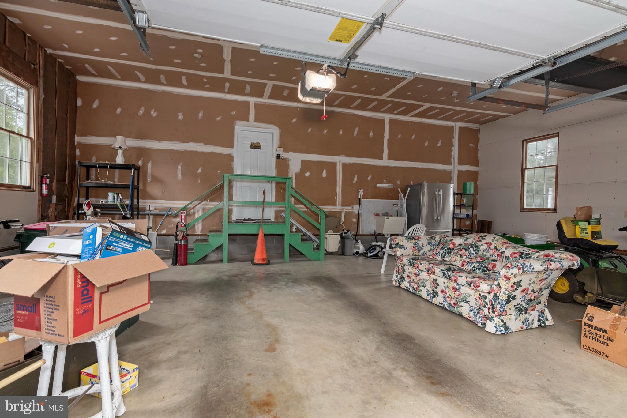 EARLES BRANCH - Residential