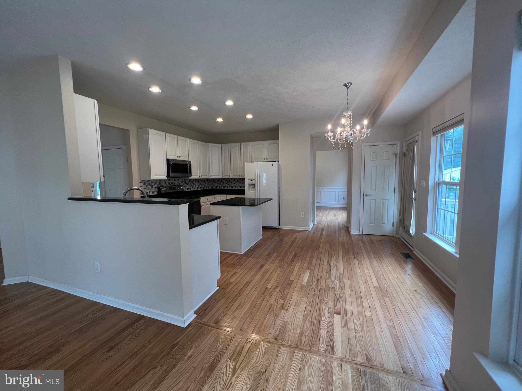 RIDGE FOREST GLEN - Residential Lease