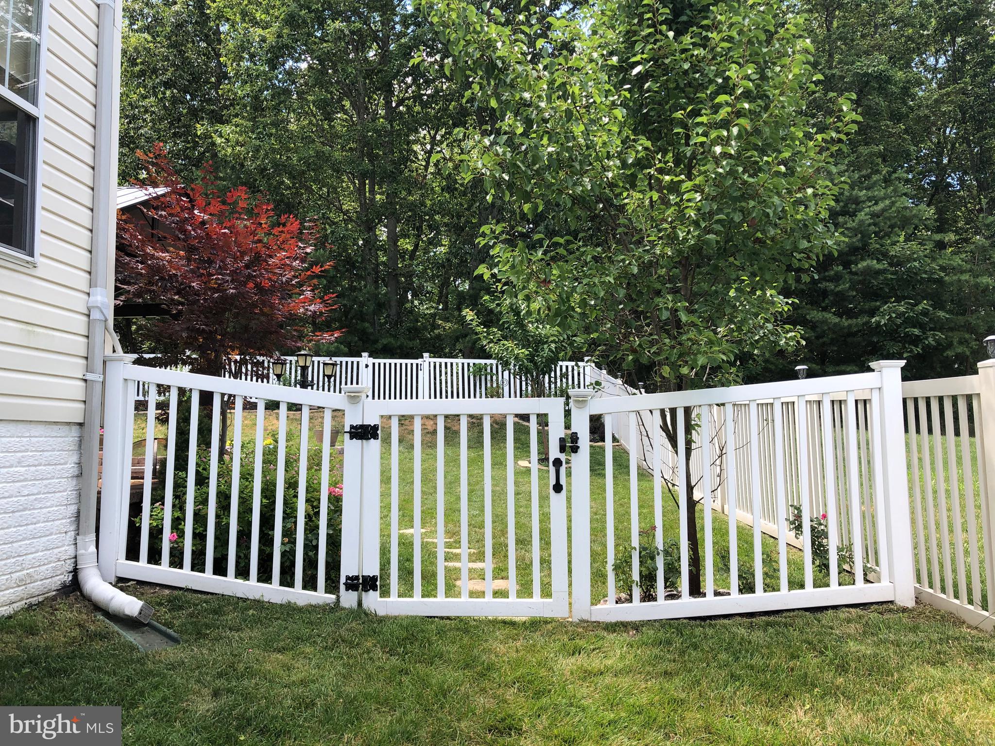 RIDGE FOREST GLEN - Residential Lease