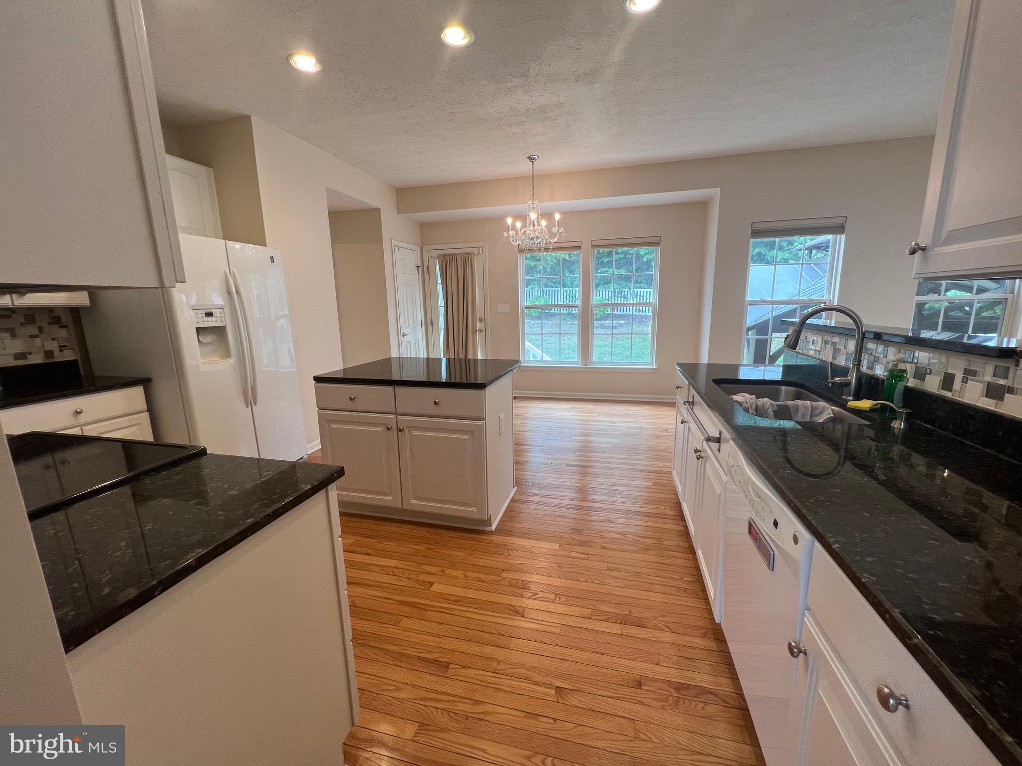 RIDGE FOREST GLEN - Residential Lease