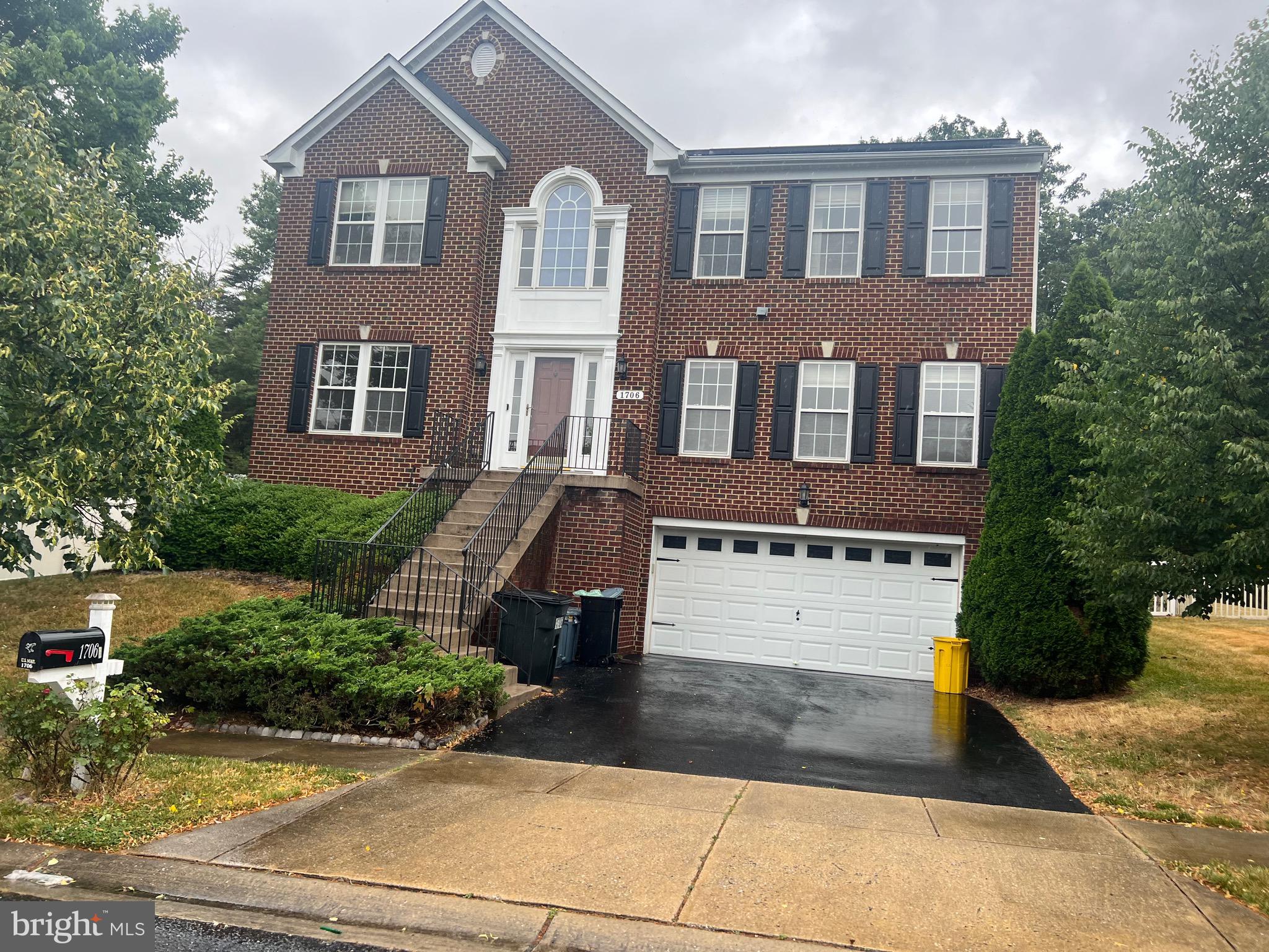 RIDGE FOREST GLEN - Residential Lease