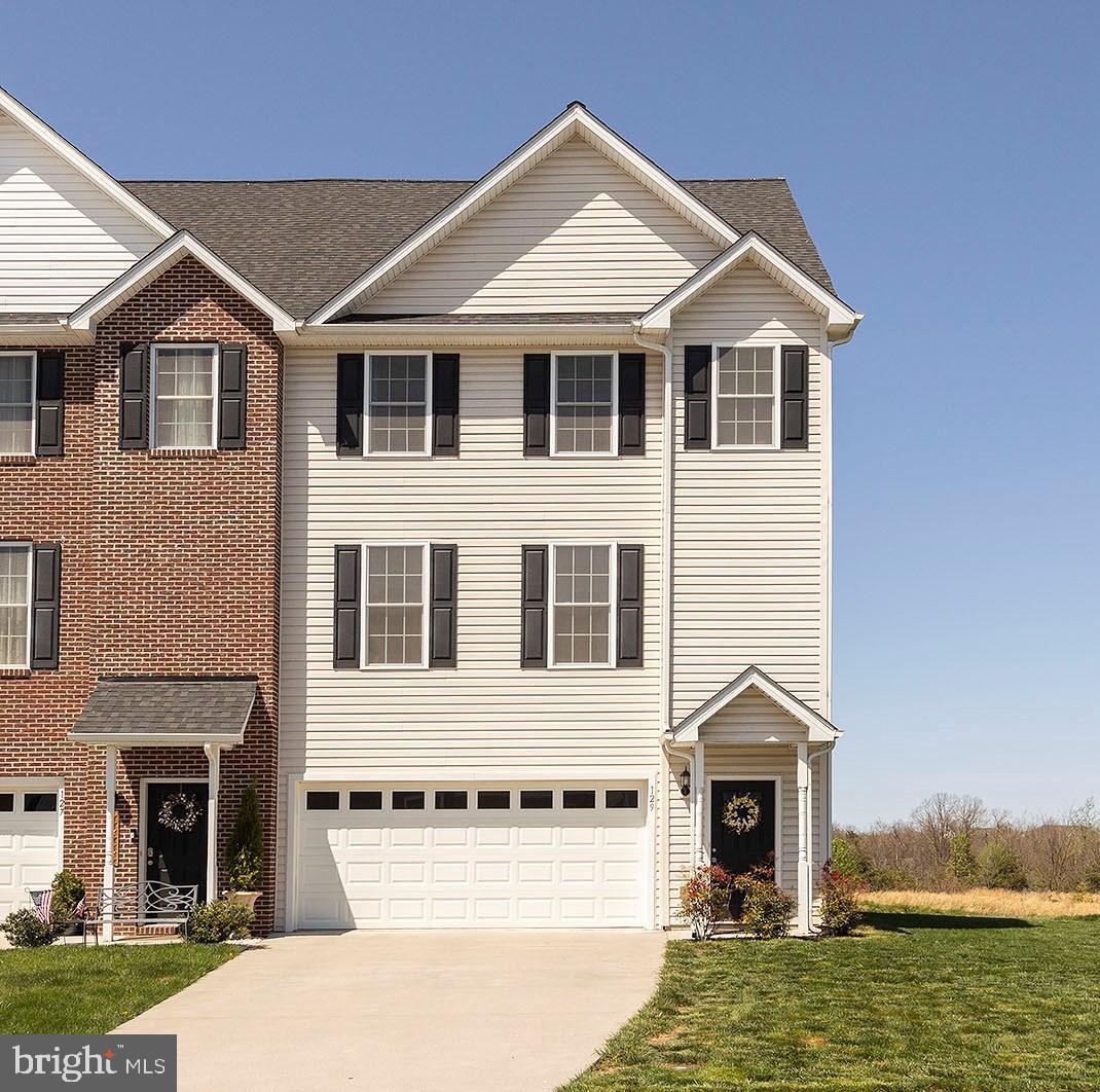 SOVEREIGN VILLAGE - Residential
