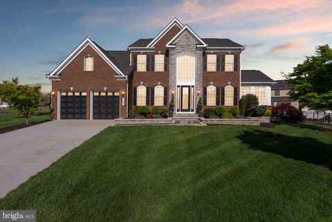 Photo of 707 Clamor Court, FORT WASHINGTON, MD 20744 (MLS # MDPG2198924)