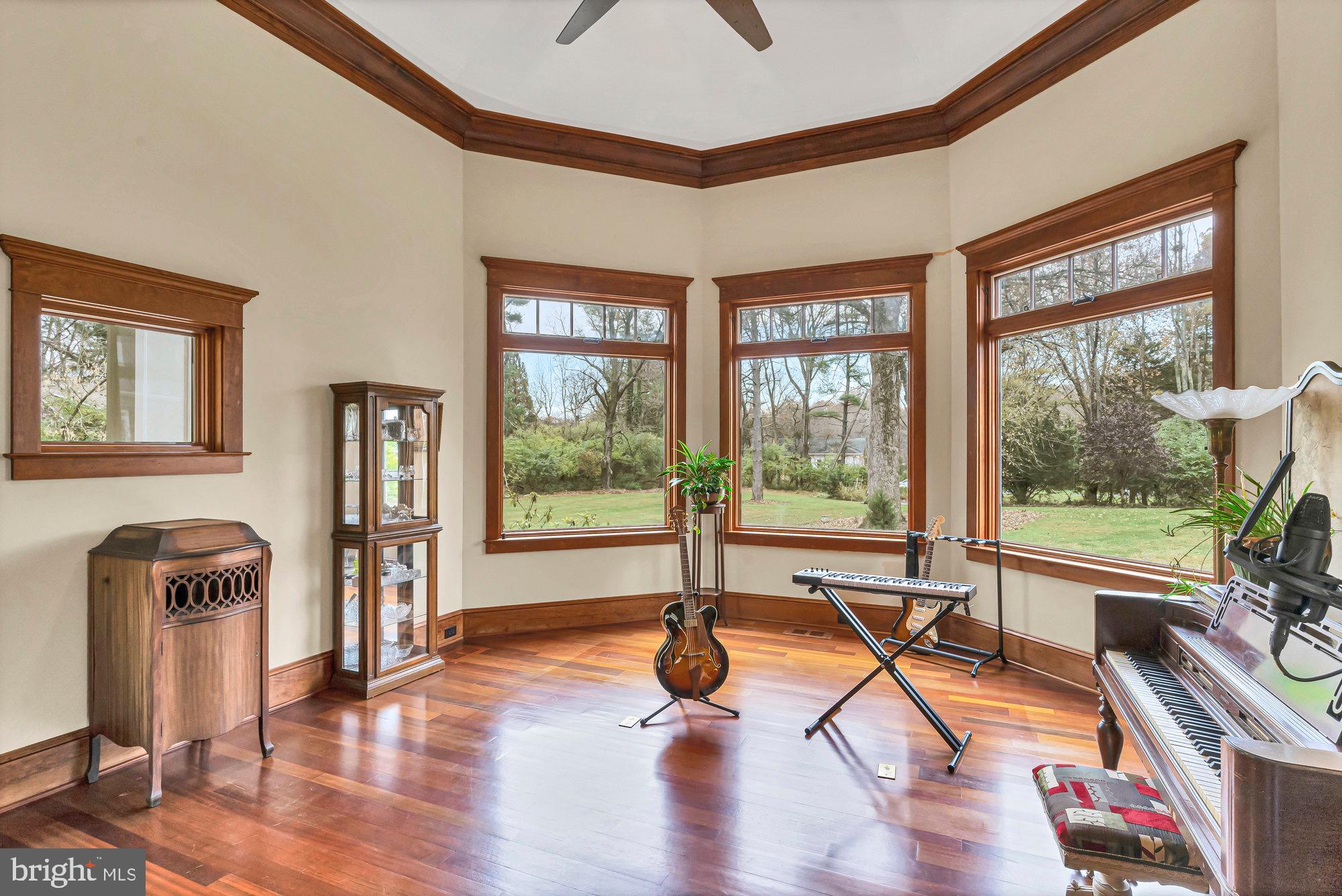 HUNTER MILL ESTATES - Residential