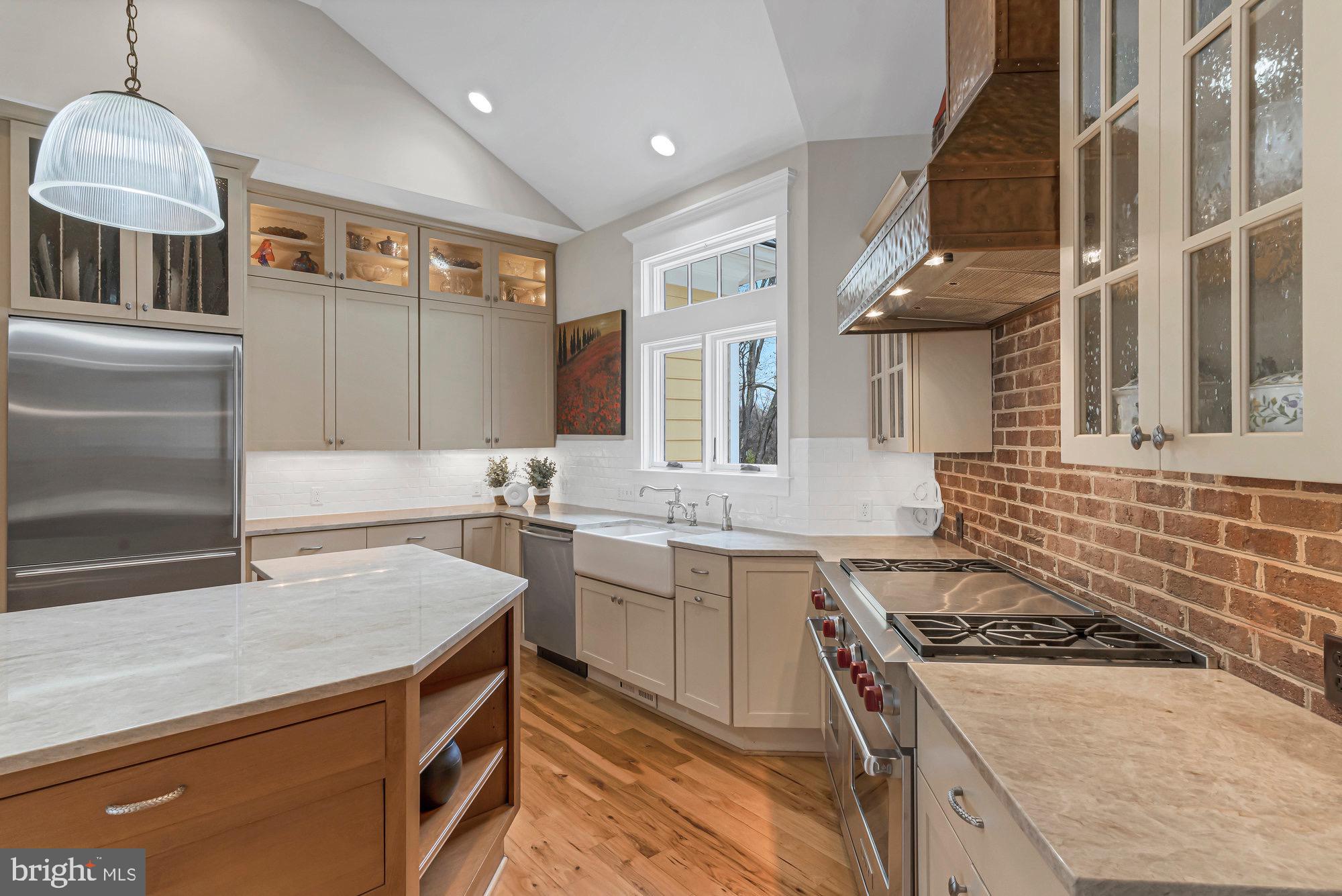 HUNTER MILL ESTATES - Residential