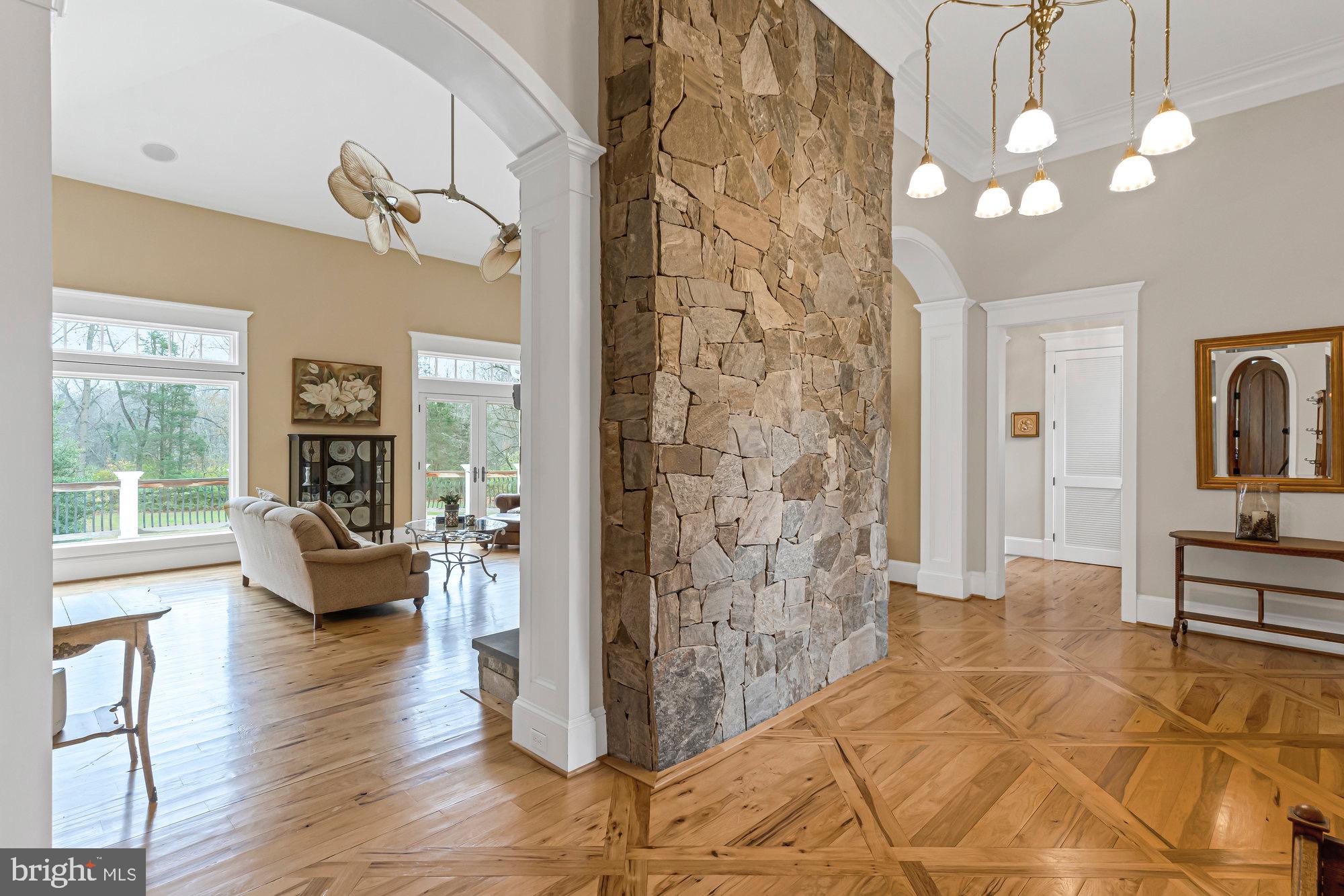 HUNTER MILL ESTATES - Residential