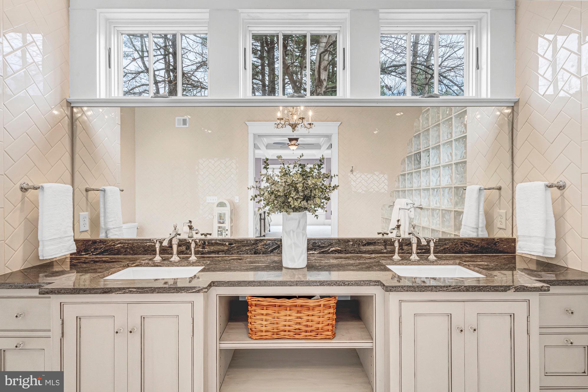 HUNTER MILL ESTATES - Residential