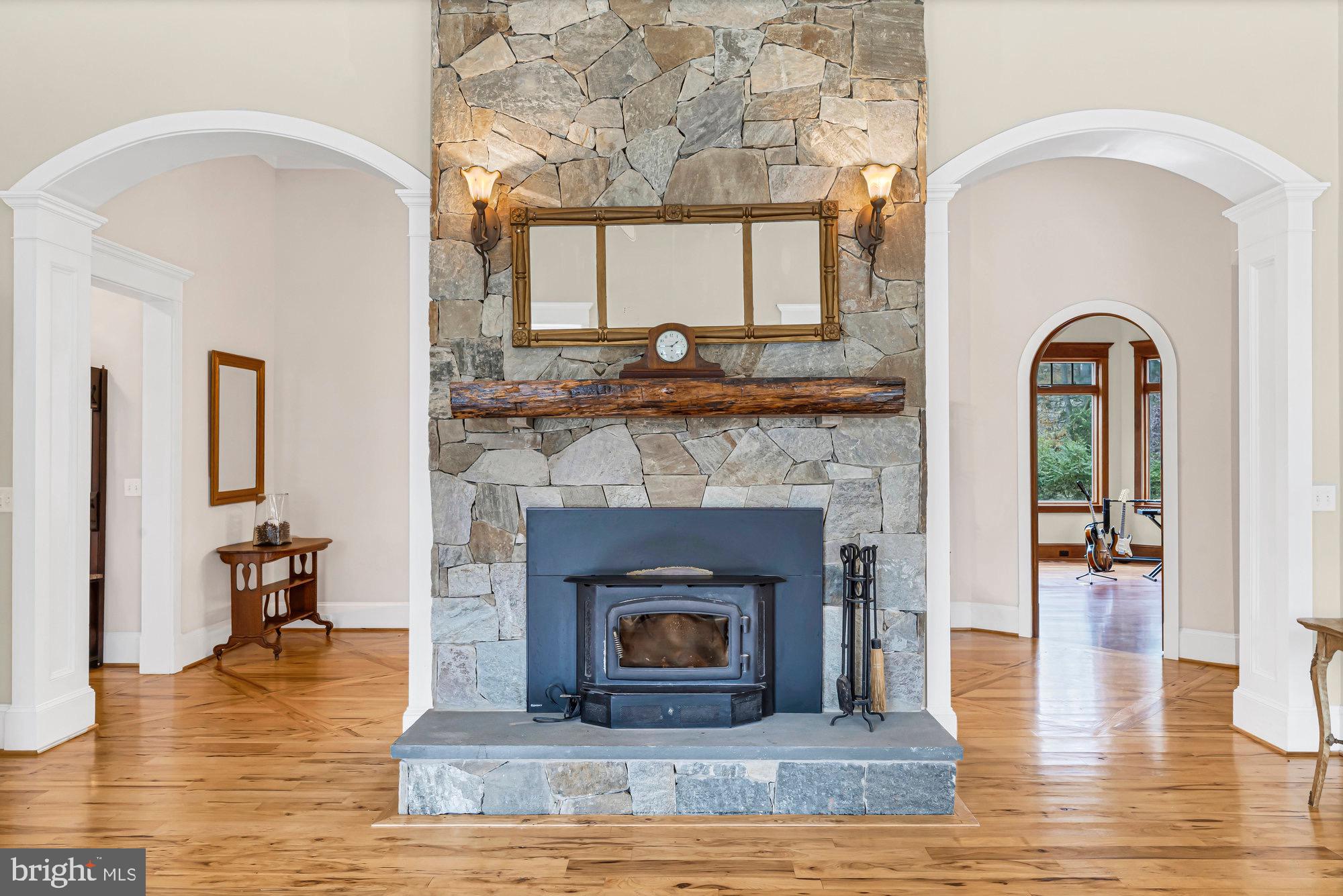 HUNTER MILL ESTATES - Residential