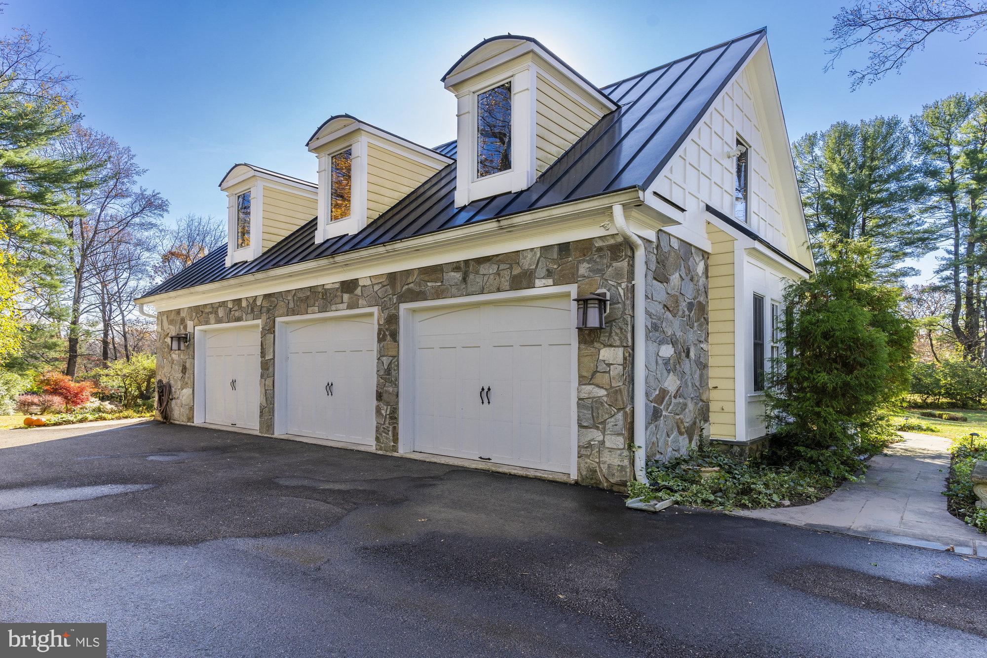 HUNTER MILL ESTATES - Residential