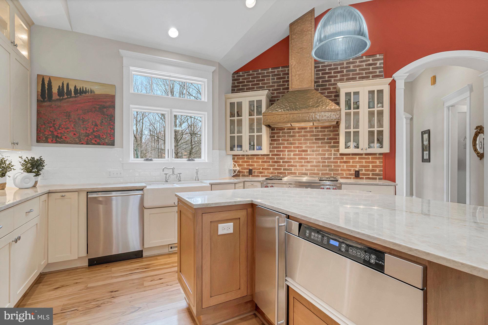 HUNTER MILL ESTATES - Residential