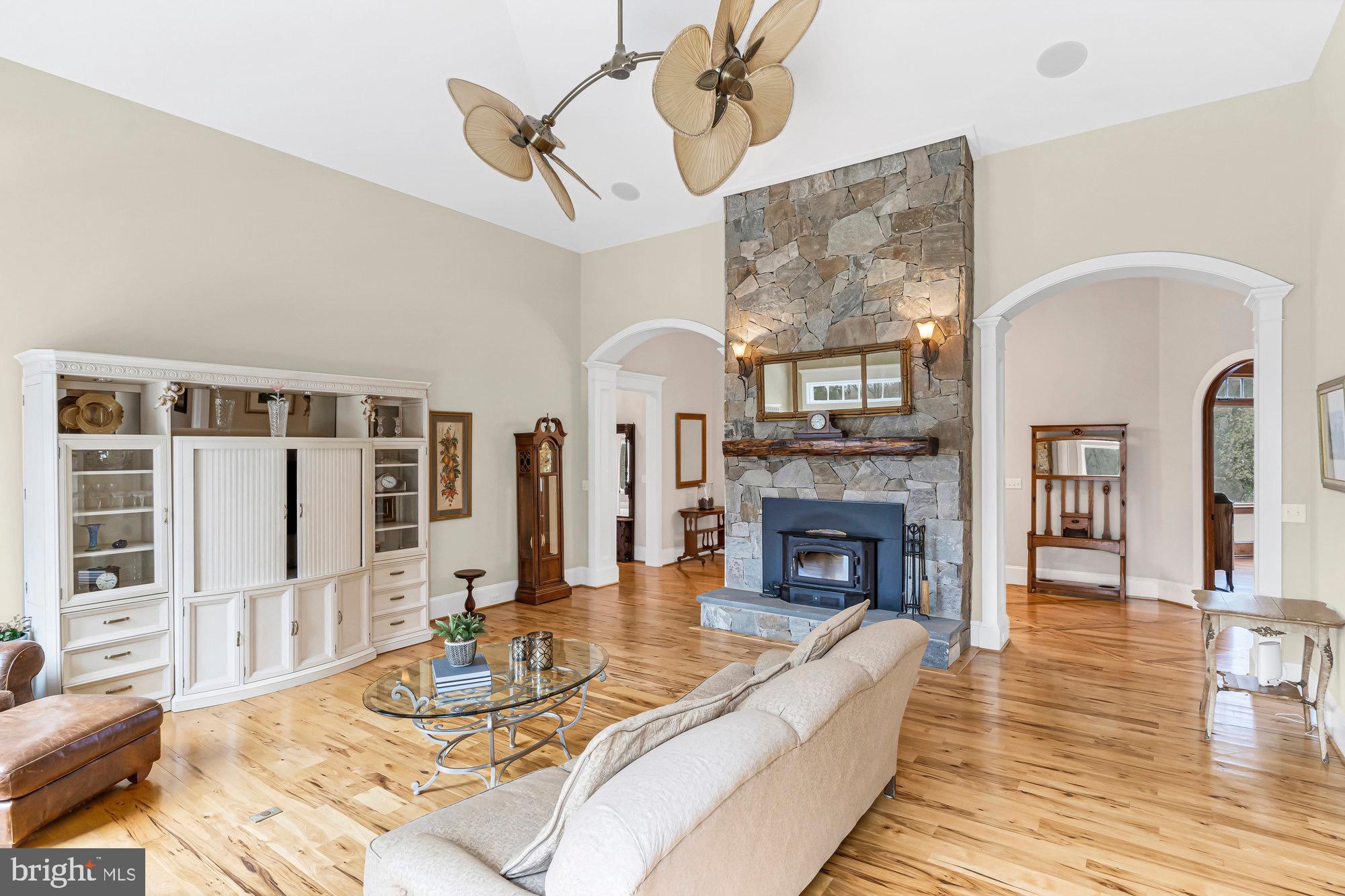 HUNTER MILL ESTATES - Residential