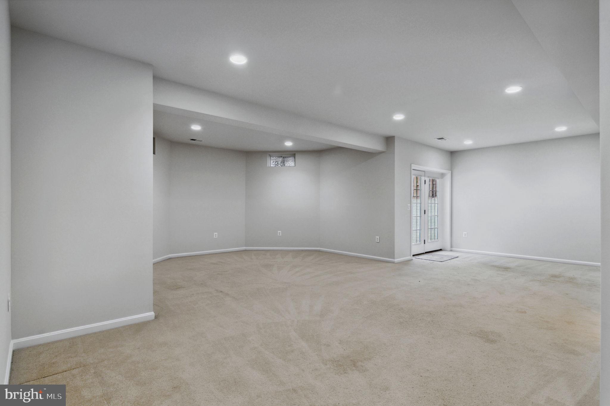 SPRIGGS RUN ESTATES - Residential