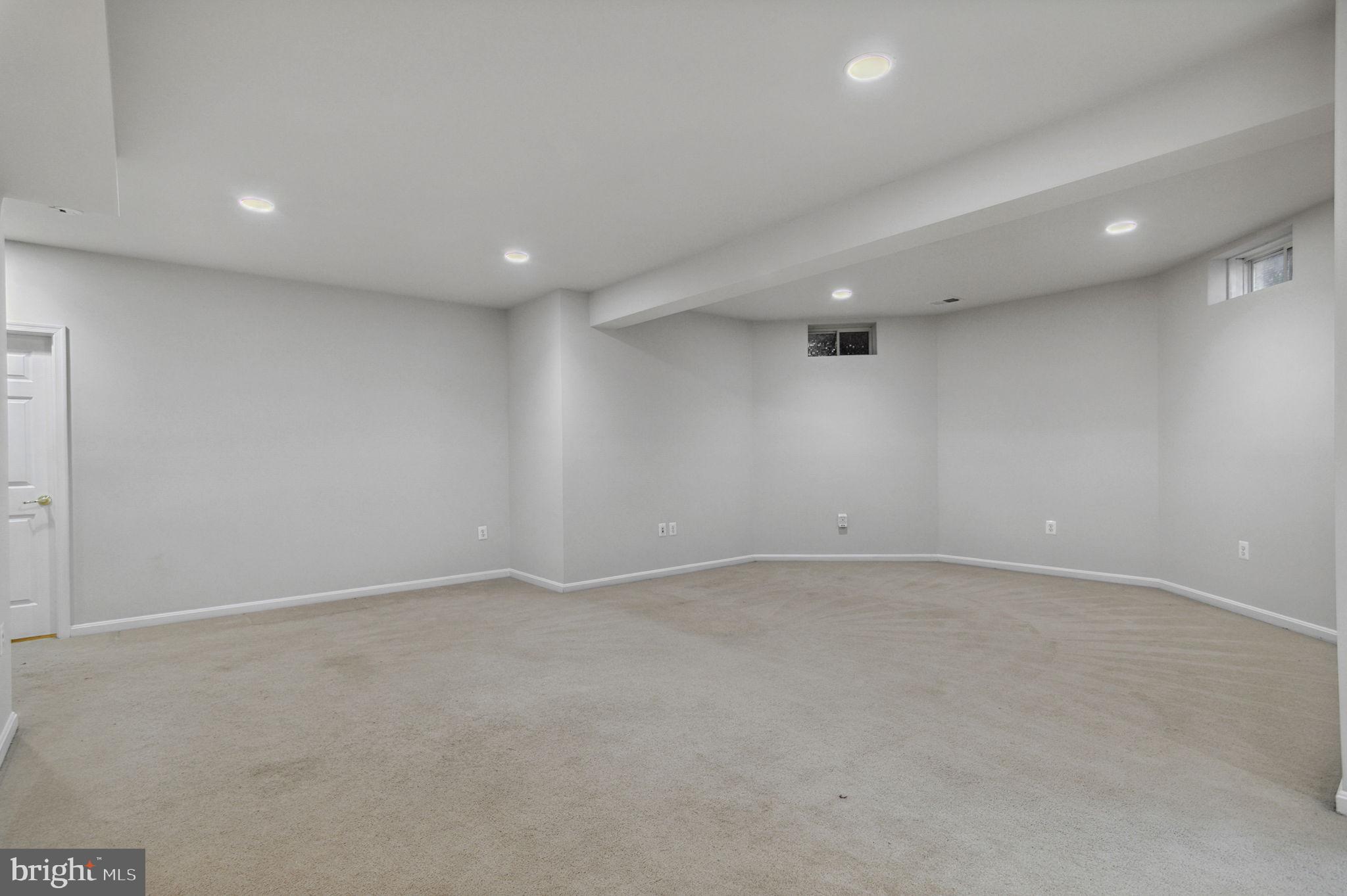 SPRIGGS RUN ESTATES - Residential