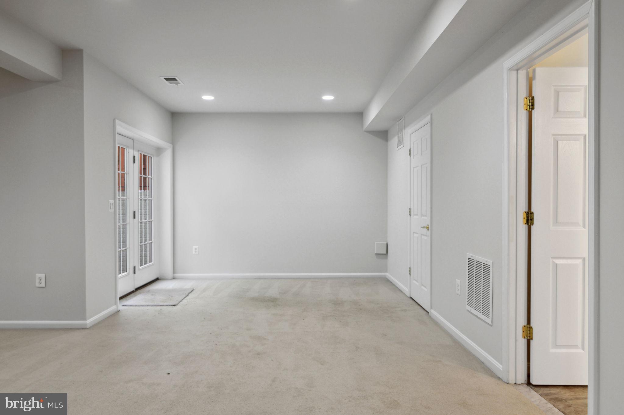 SPRIGGS RUN ESTATES - Residential